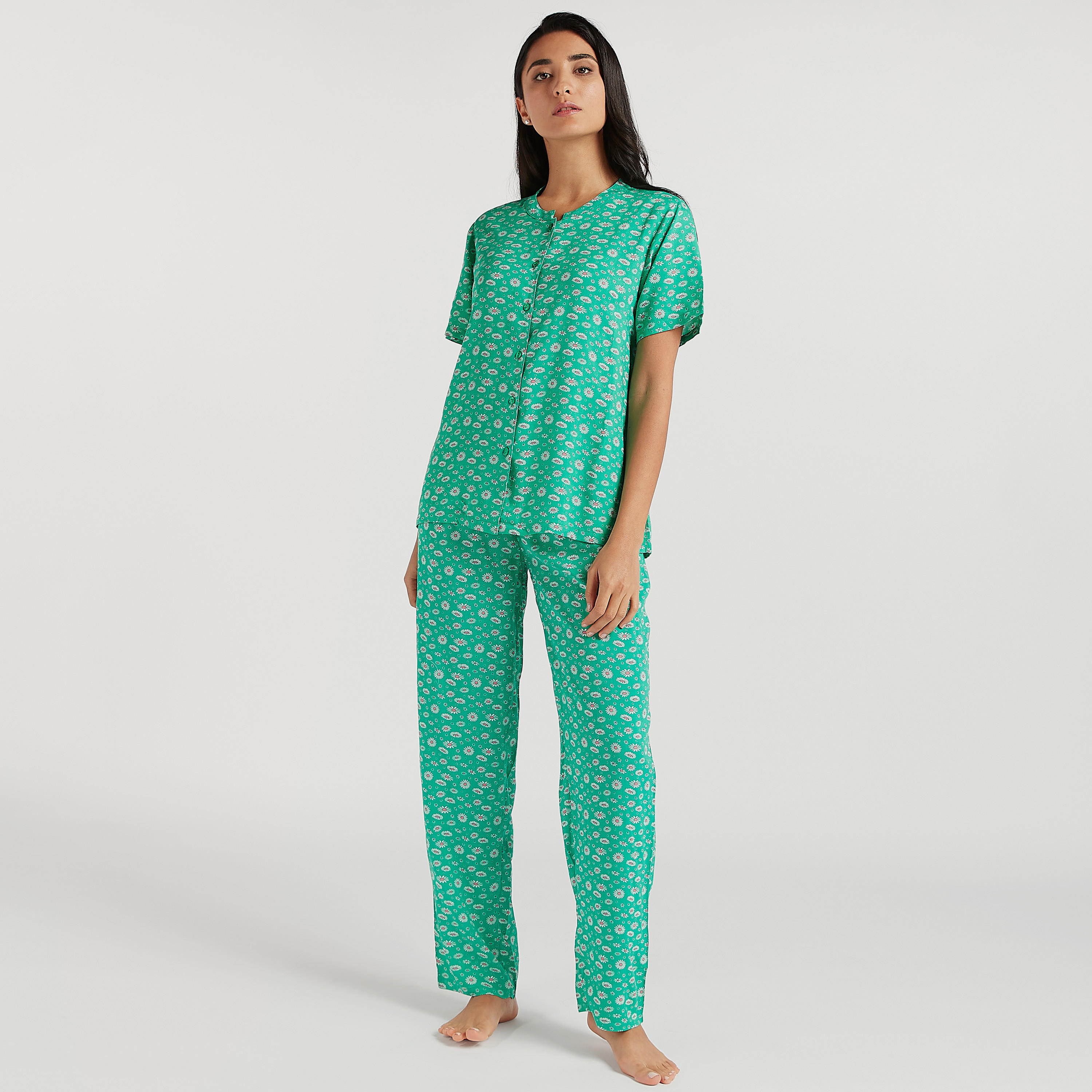 طقم مستدام من بنطلون بيجاما طويل وقميص بطبعات أزهار وياقة ماندارين-women-clothing-nightwear-pyjamas-longsets-image-1