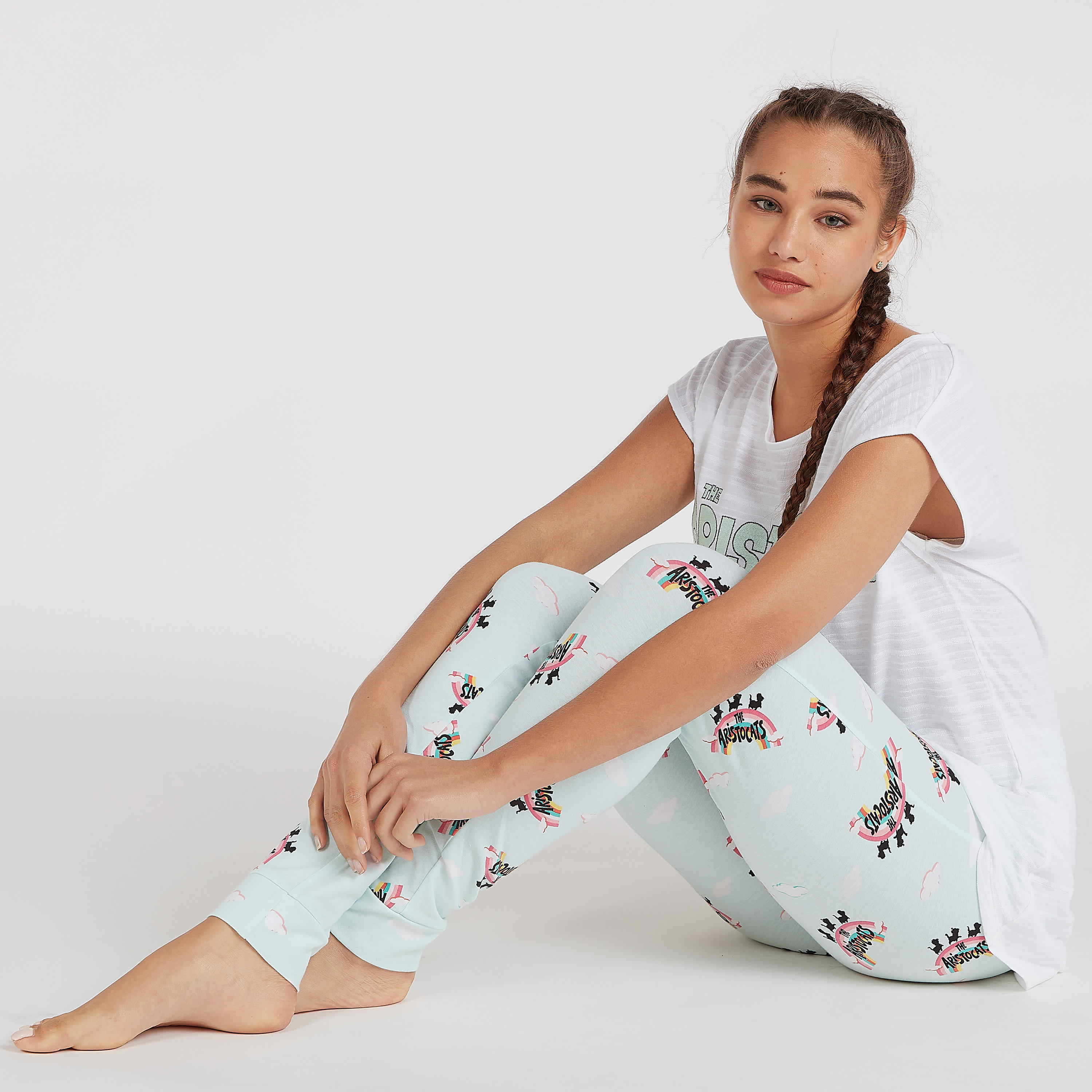 طقم بنطلون بيجاما وتيشيرت بأكمام كاب وطبعات-women-clothing-nightwear-pyjamas-longsets-image-1