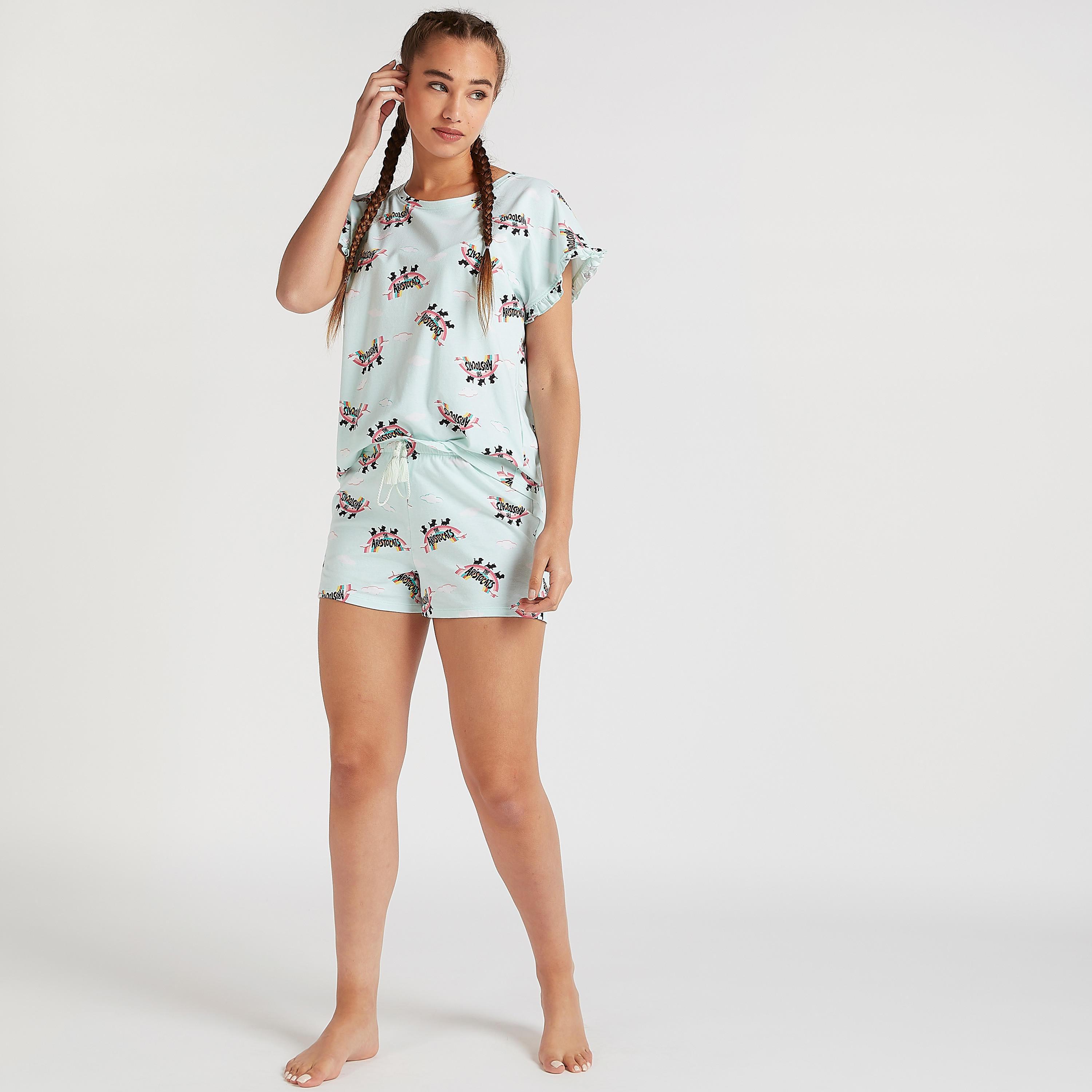 طقم شورت وتيشيرت بياقة مستديرة وطبعات-women-clothing-nightwear-pyjamas-longsets-image-2