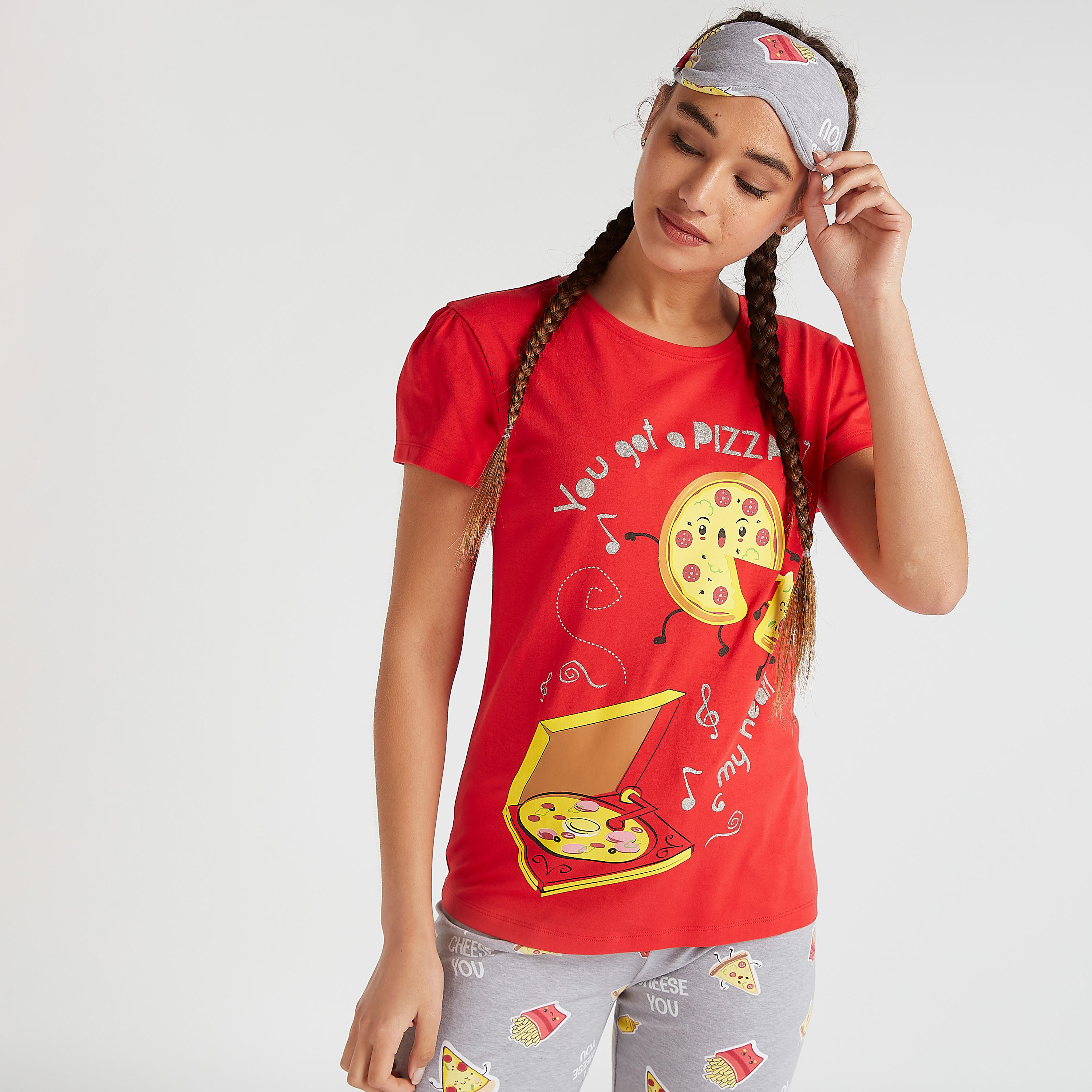 طقم من بنطلون بيجاما طويل مع تيشيرت بأكمام قصيرة وطبعات-women-clothing-nightwear-pyjamas-longsets-image-5