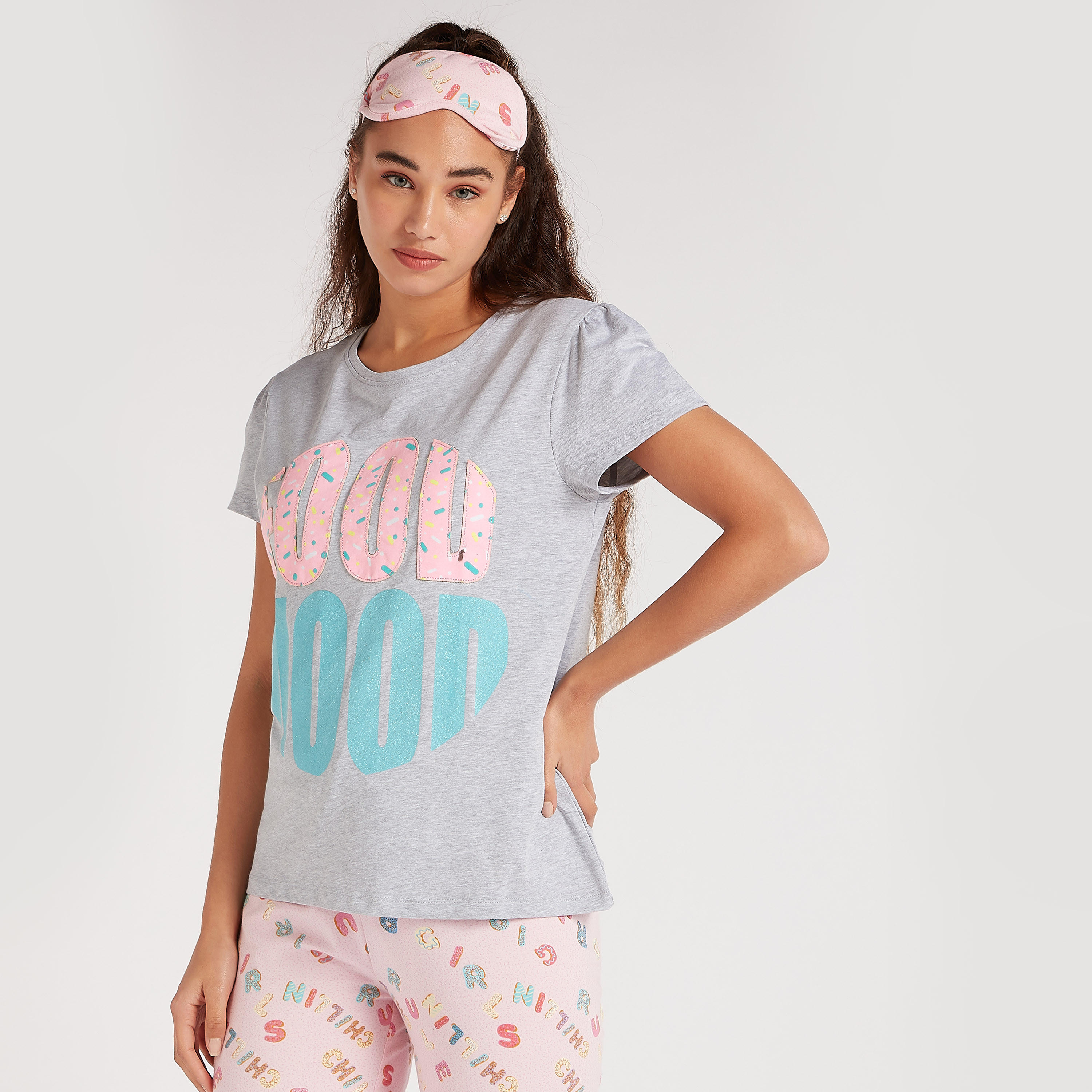 طقم من بنطلون بيجاما طويل وتيشيرت بياقة ضيقة - 3 قطع-women-clothing-nightwear-pyjamas-longsets-image-5