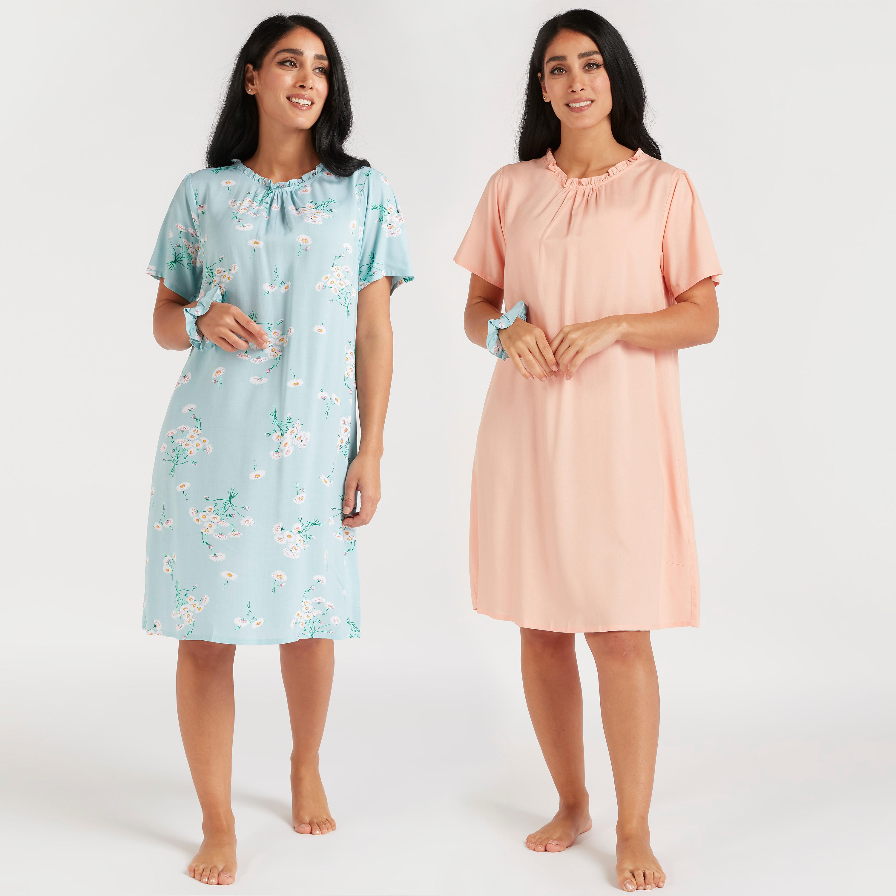 طقم قميص نوم متنوّع بتفاصيل كشكشة - قطعتين-women-clothing-nightwear-nighties-image-1