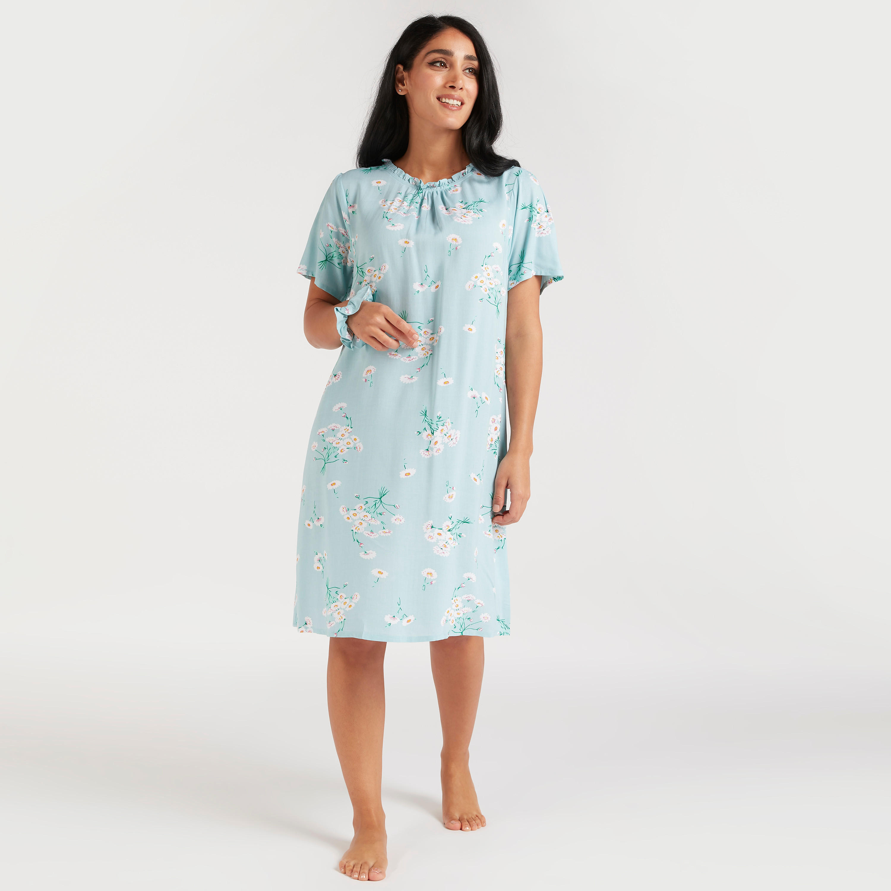 طقم قميص نوم متنوّع بتفاصيل كشكشة - قطعتين-women-clothing-nightwear-nighties-image-2