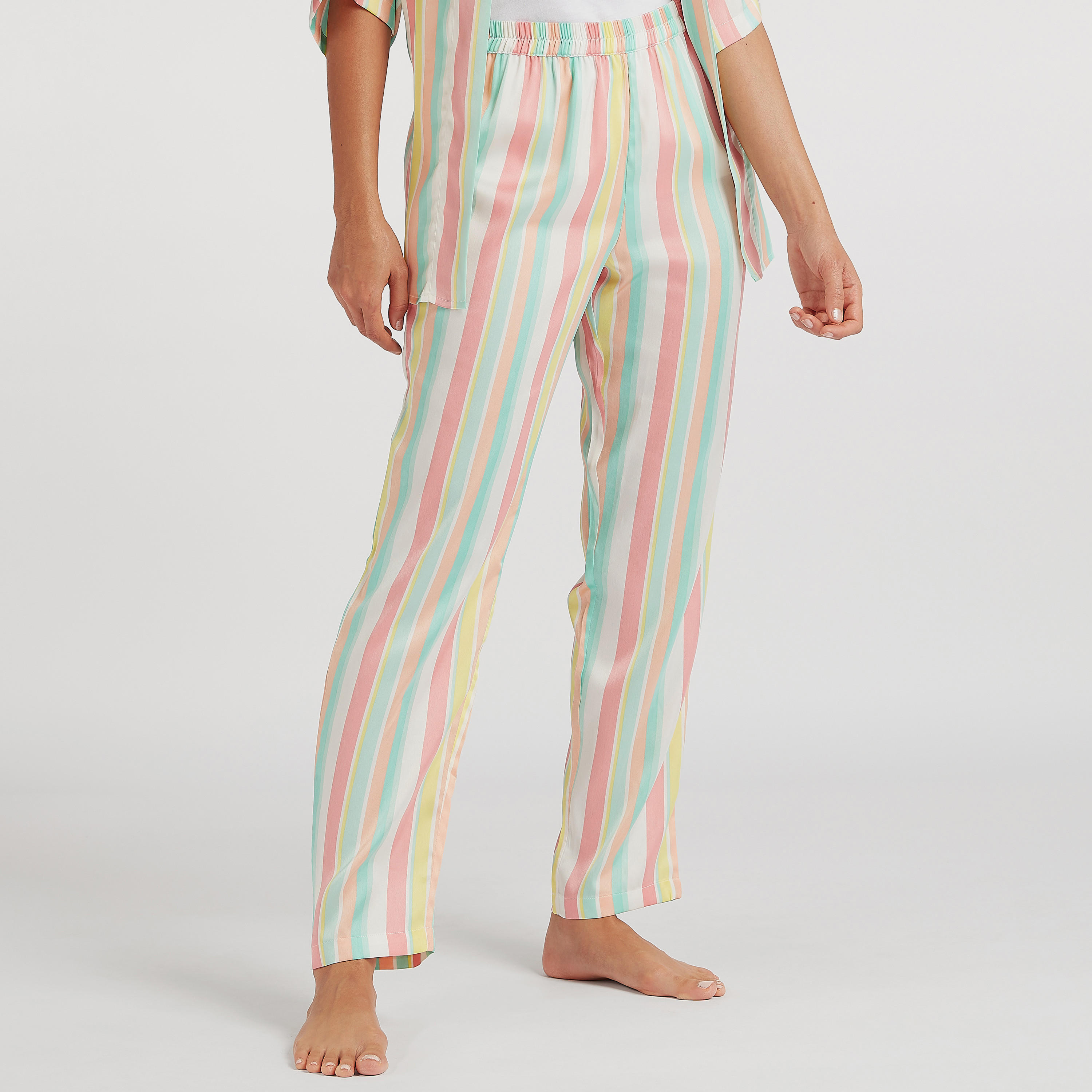 طقم من بنطلون بيجاما طويل وقميص بحزام مقلّم-women-clothing-nightwear-pyjamas-longsets-image-4