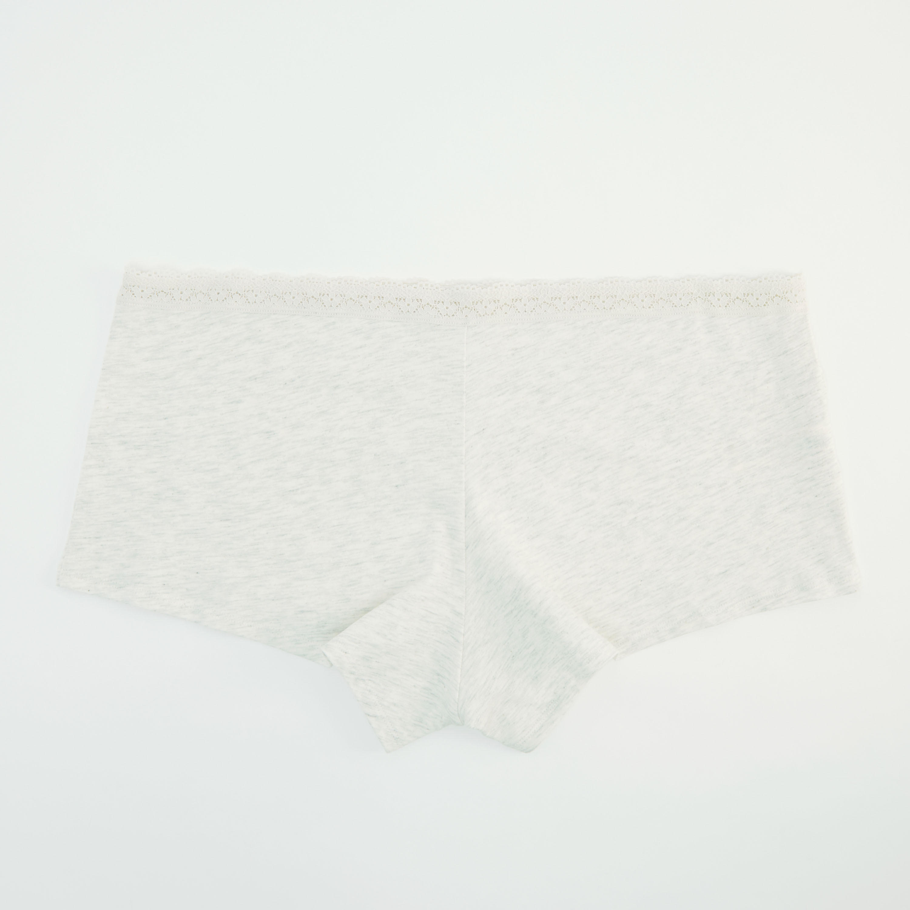 سراويل بوي شورت سادة بتفاصيل دانتيل وفيونكة - طقم من 3 قطع-women-clothing-lingerie-panties-image-4