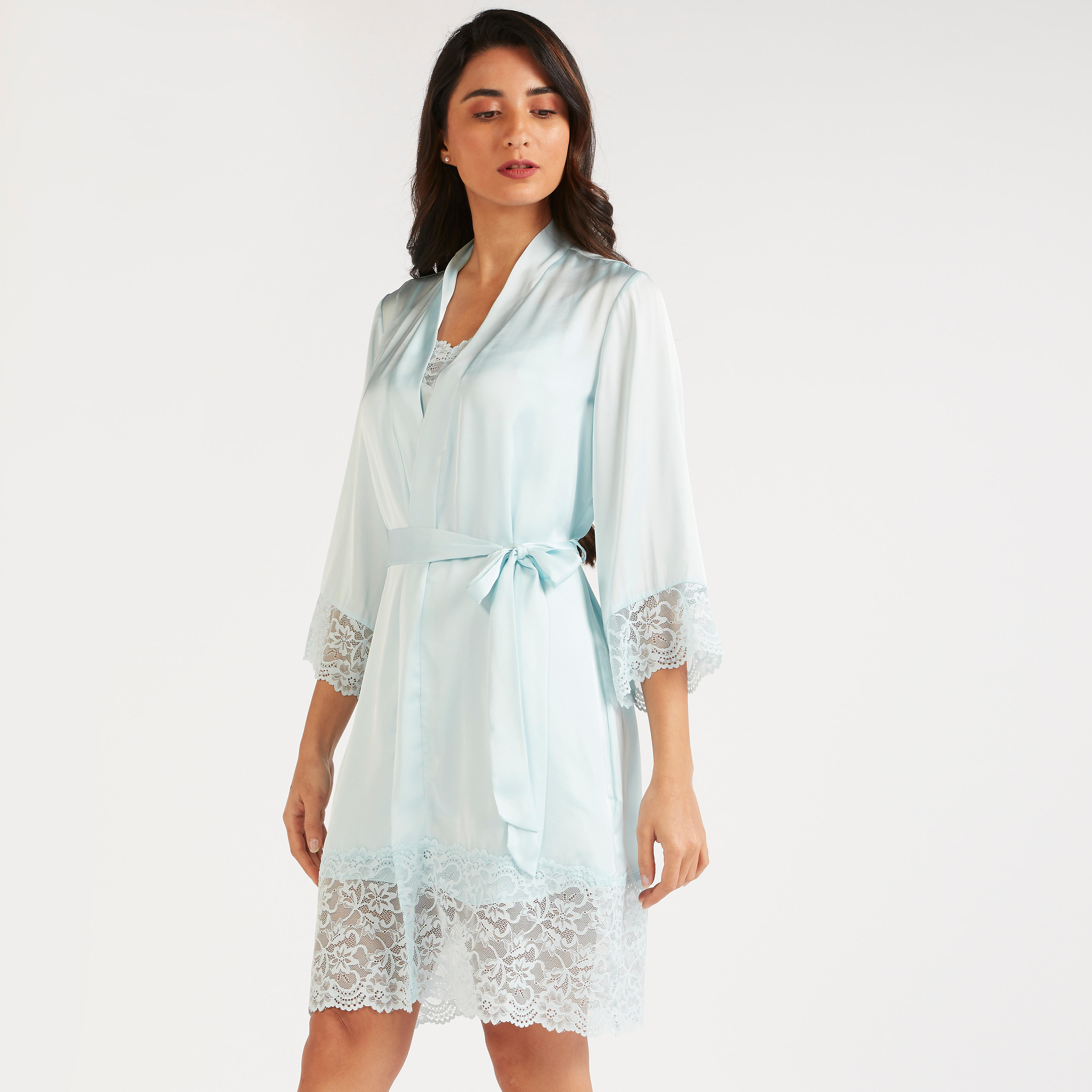 ثوب نوم بتفاصيل دانتيل وحزام رباط-women-clothing-nightwear-robes-image-1