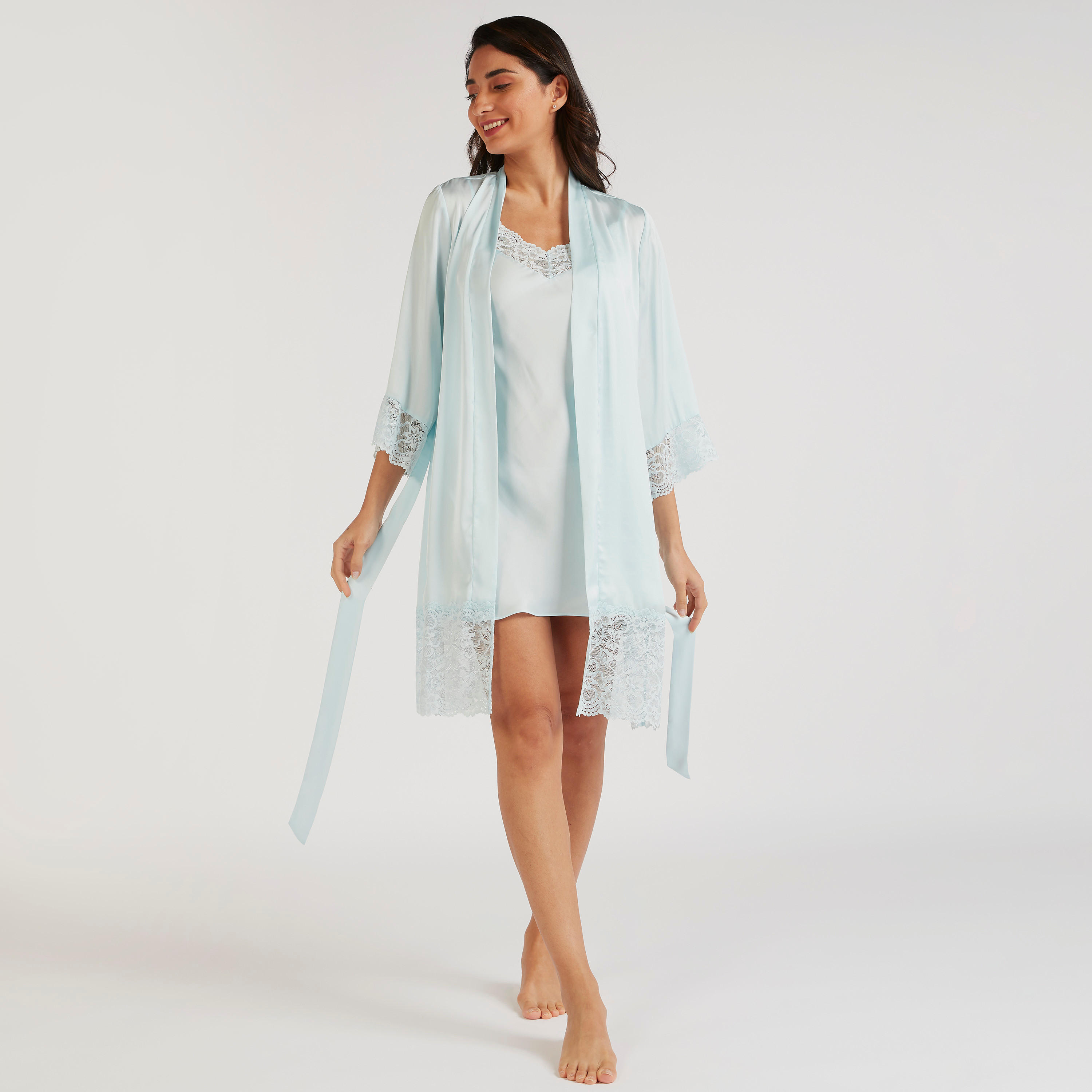 ثوب نوم بتفاصيل دانتيل وحزام رباط-women-clothing-nightwear-robes-image-2