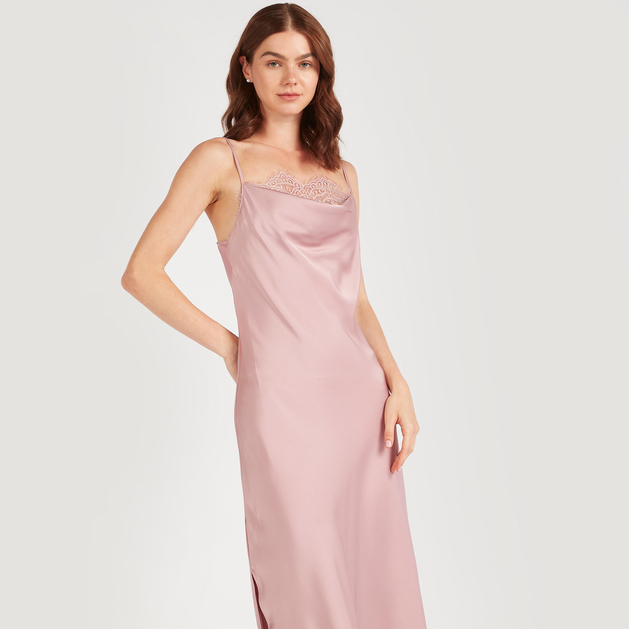 فستان ميدي بتفاصيل دانتيل وفتحات جانبيّة-women-clothing-nightwear-nighties-image-19