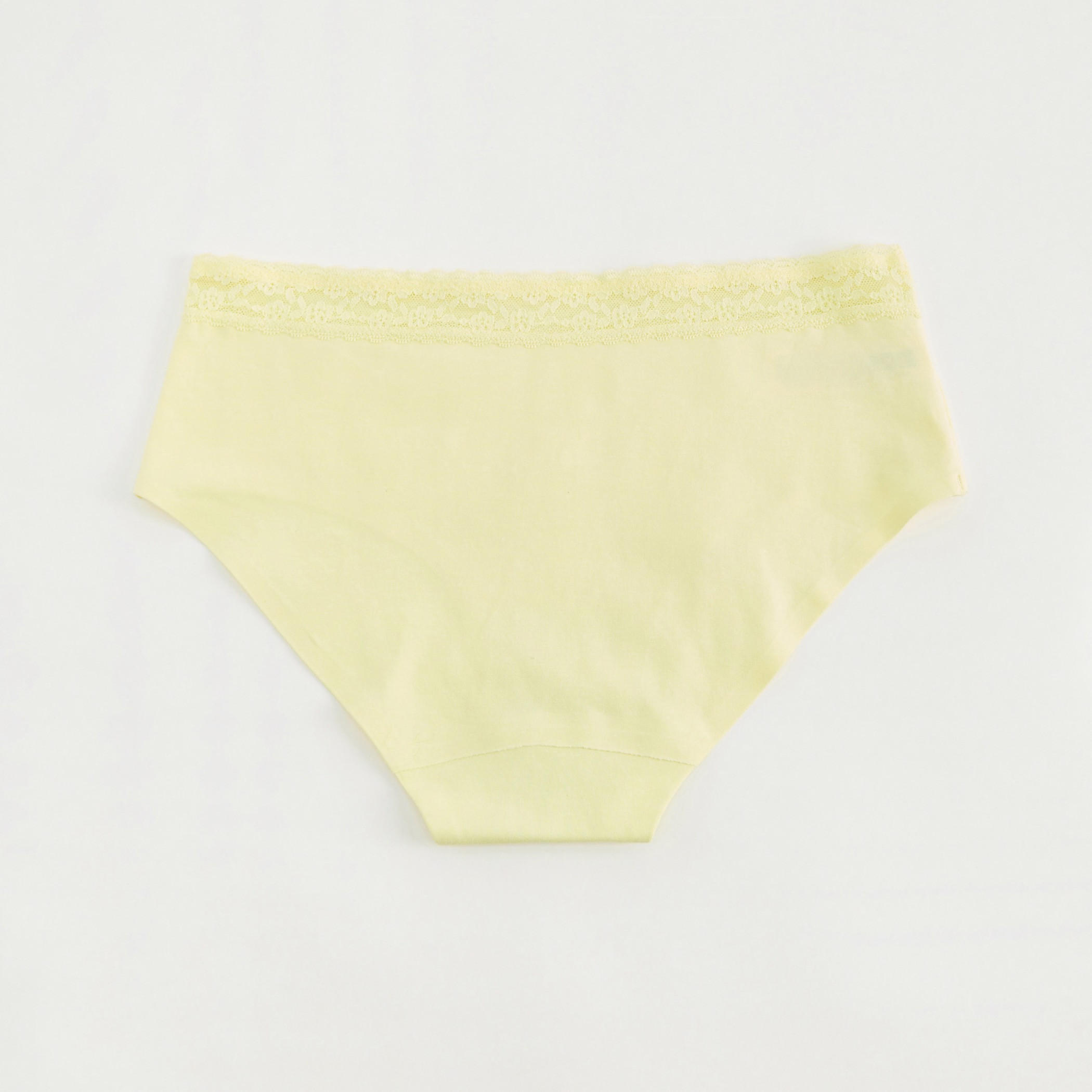 سراويل داخلية وصدريّة مبطّنة بتفاصيل دانتيل - طقم من قطعتين-women-clothing-lingerie-lingeriesets-image-6