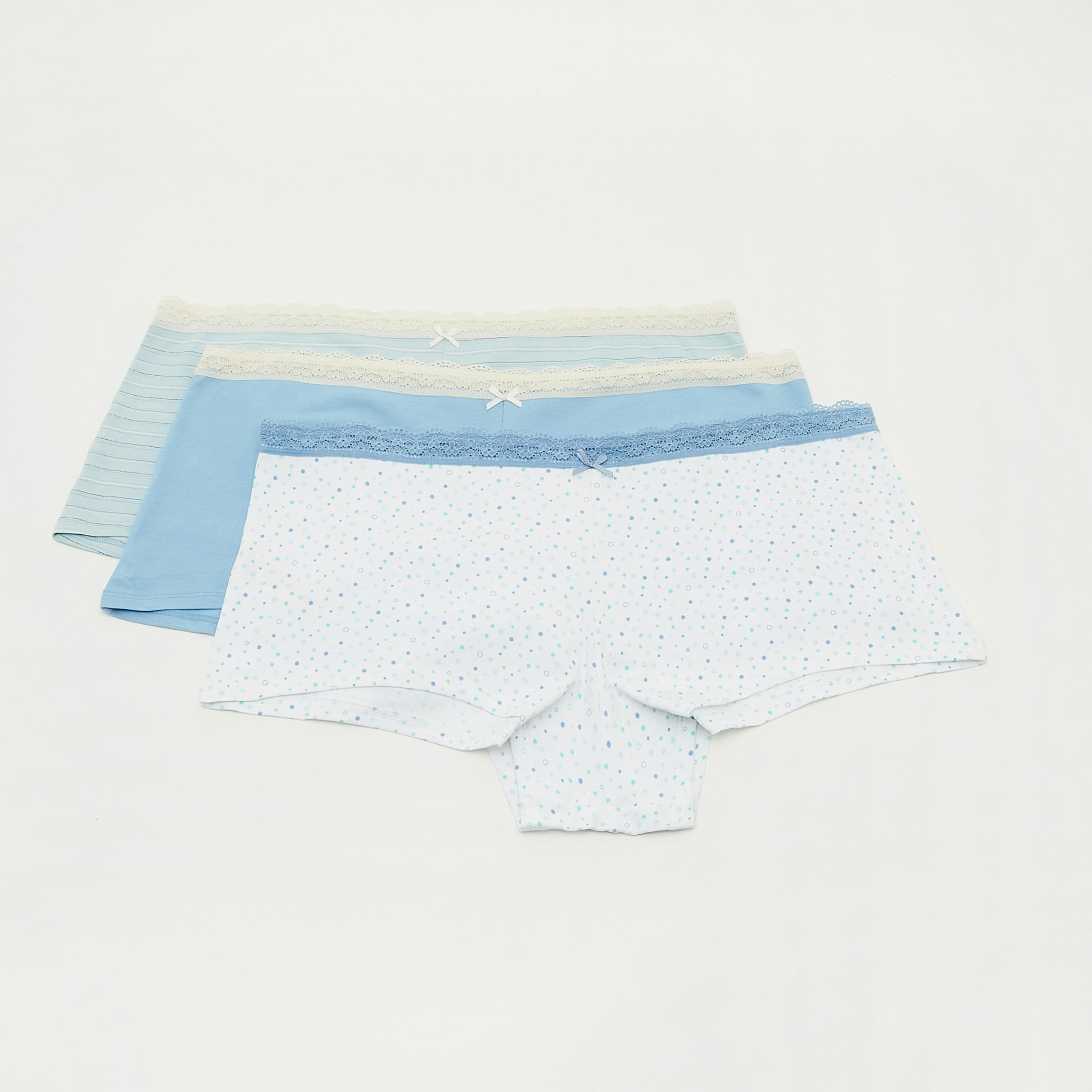 سراويل هيبستر متنوعة بتفاصيل دانتيل - طقم من 3 قطع-women-clothing-lingerie-panties-image-1