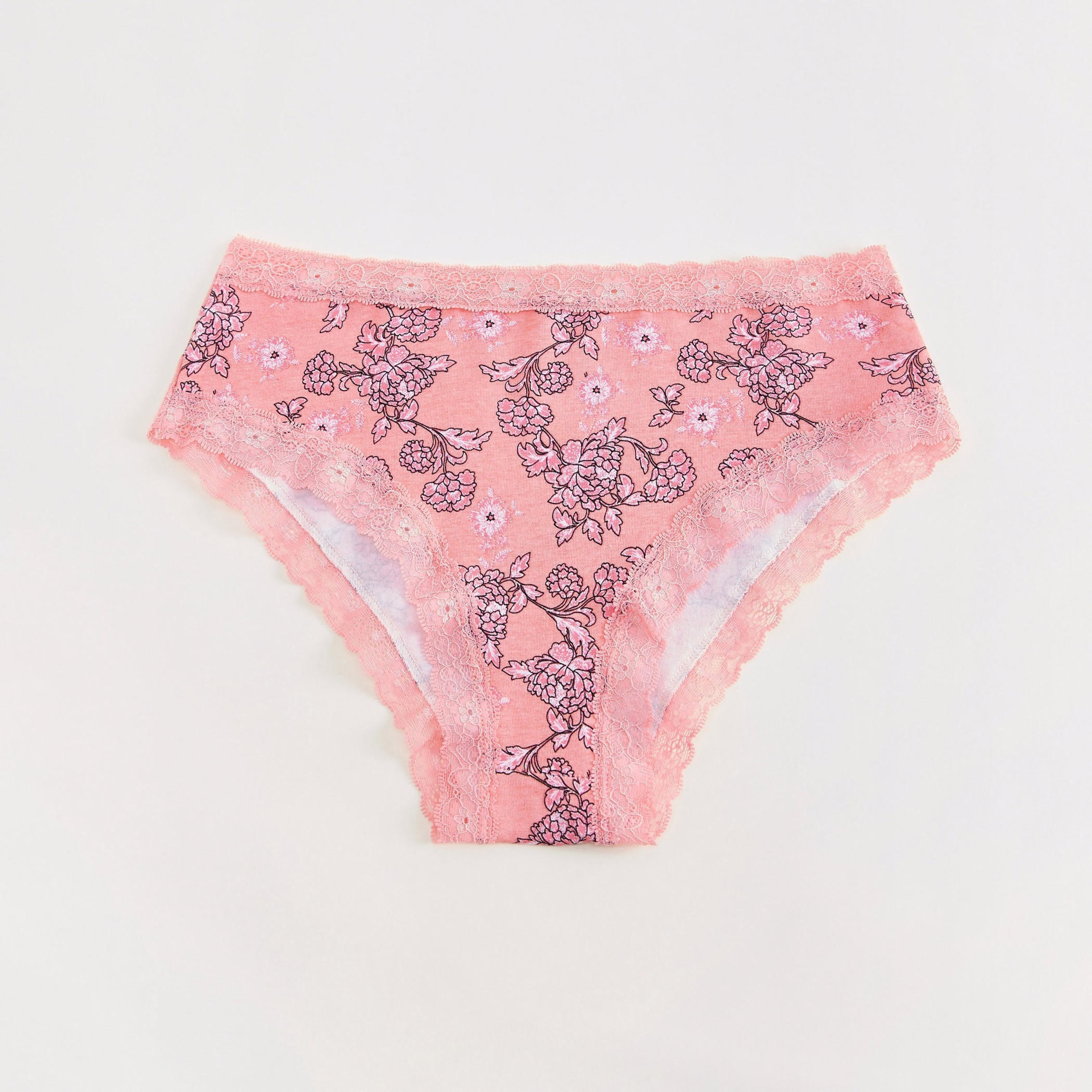 سروال داخلي بطبعات أزهار وتفاصيل دانتيل-women-clothing-lingerie-panties-image-1
