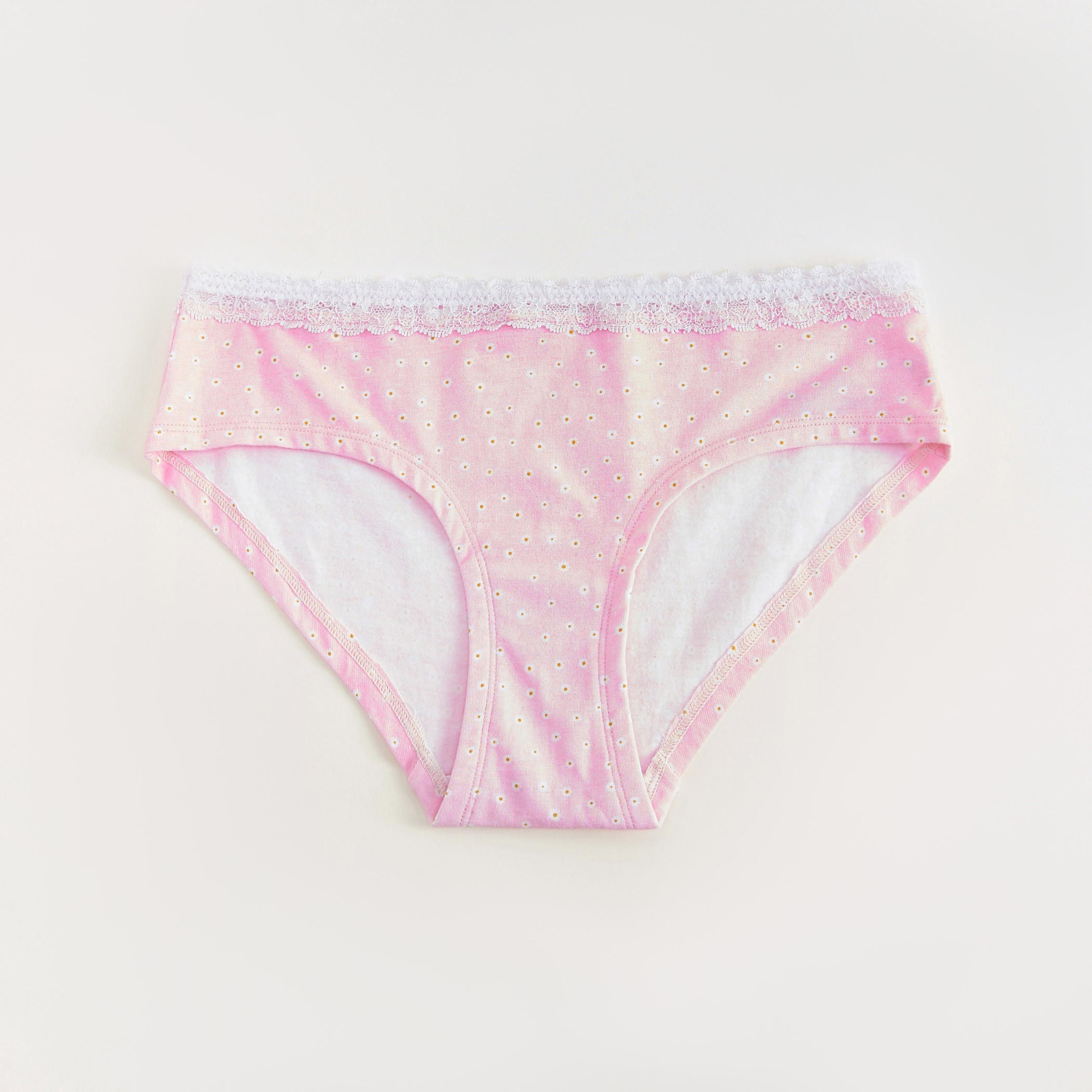 سروال داخلي بطبعات أزهار وتفاصيل دانتيل-women-clothing-lingerie-panties-image-1