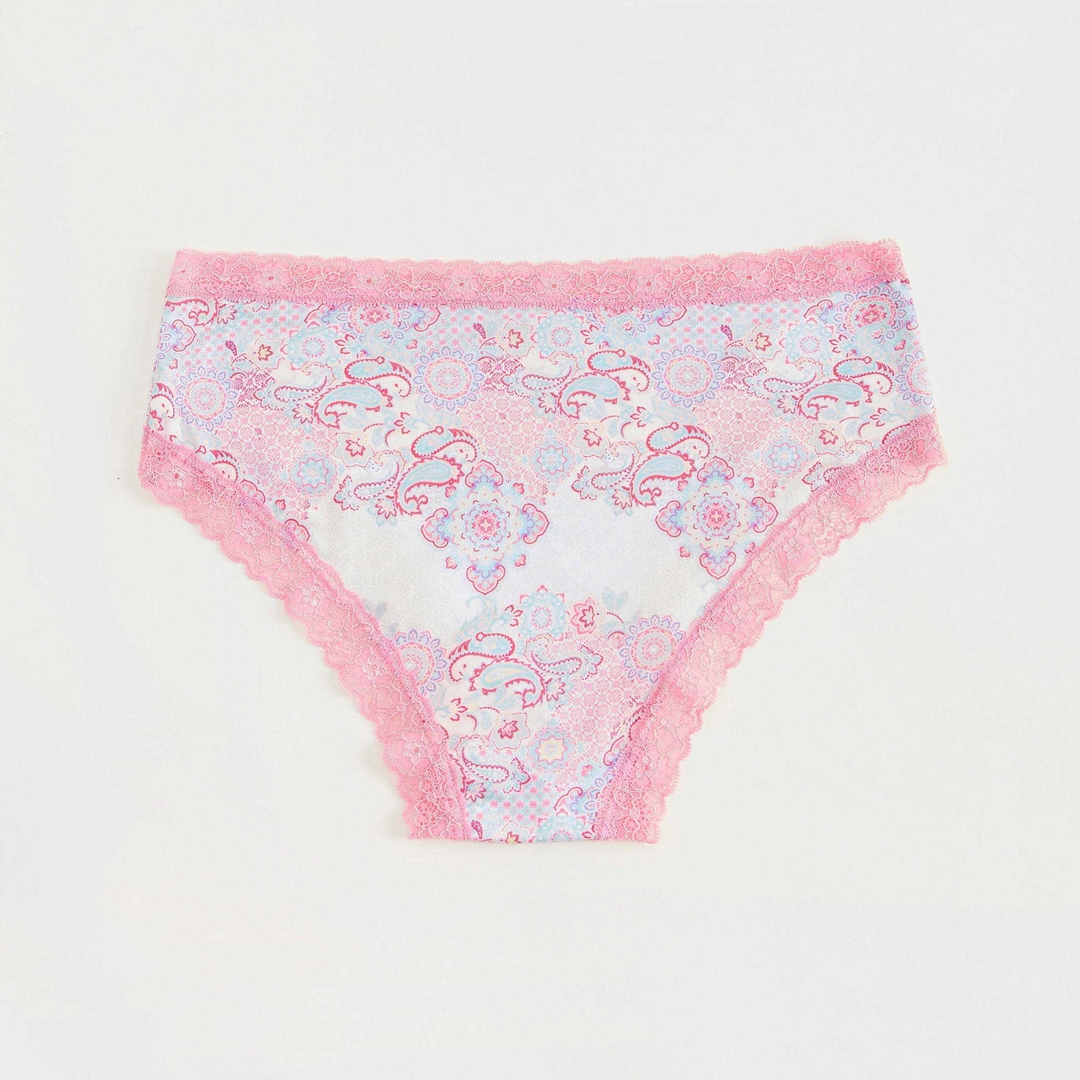 سروال داخلي بطبعات وتفاصيل دانتيل-women-clothing-lingerie-panties-image-3