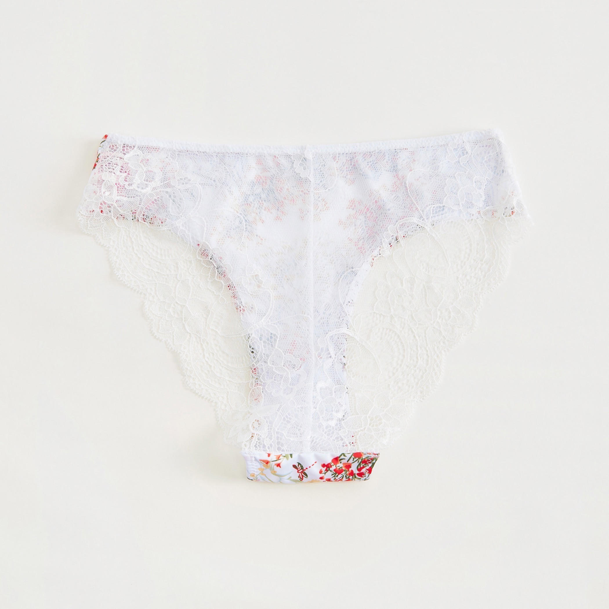سروال داخلي بطبعات أزهار وتفاصيل دانتيل-women-clothing-lingerie-panties-image-3