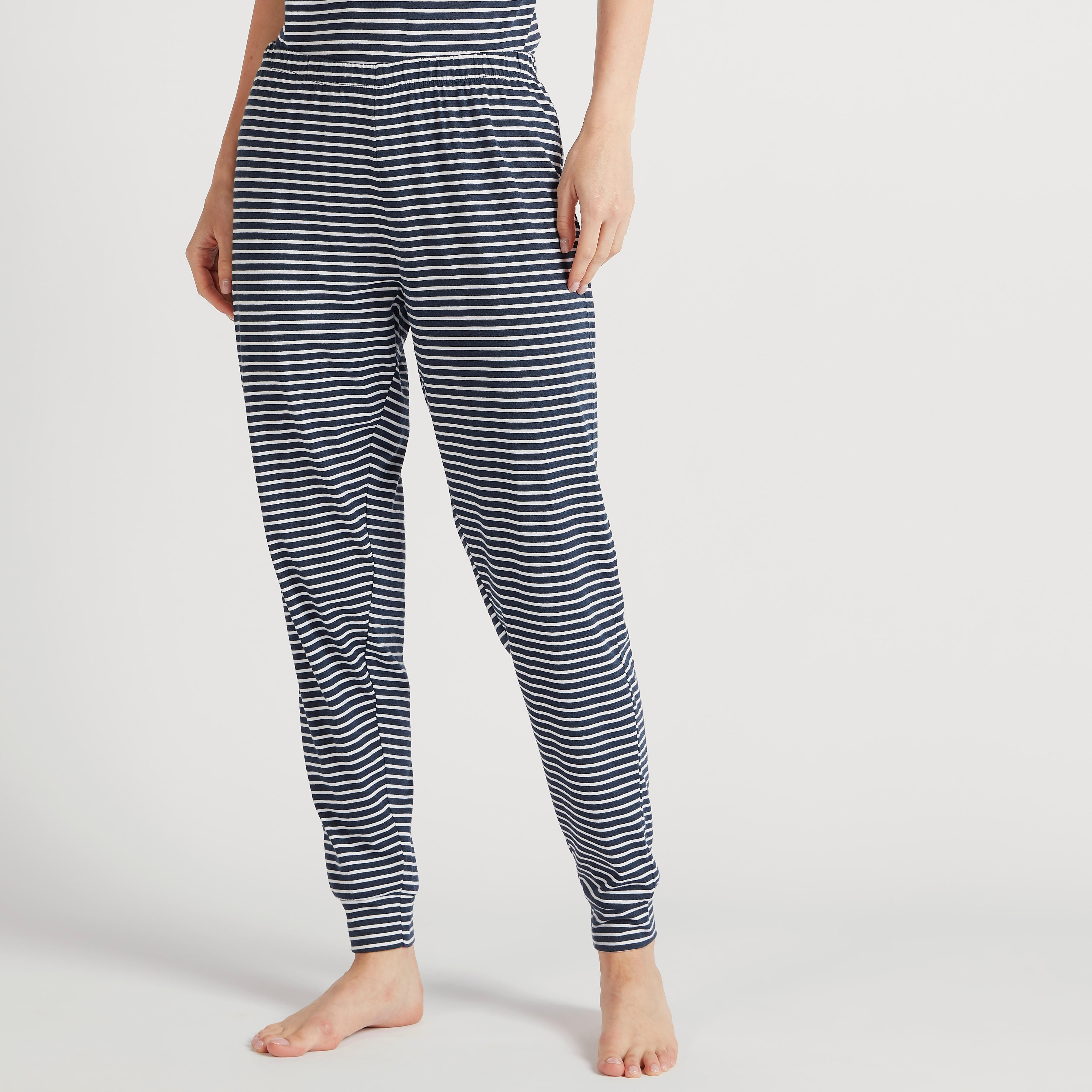 طقم بنطلون بيجاما طويل وتيشيرت مخطّط بياقة ضيقة-women-clothing-nightwear-pyjamas-longsets-image-4