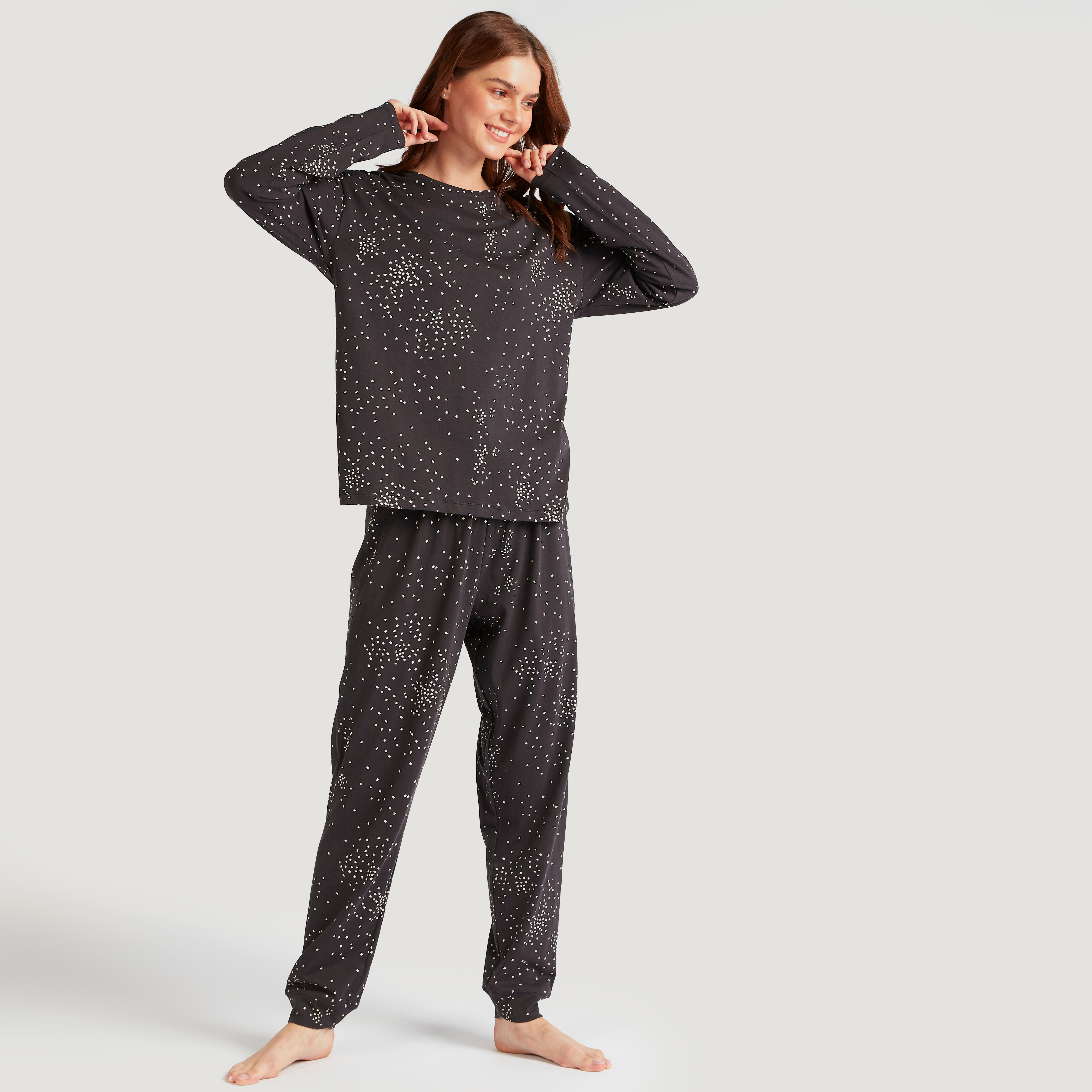 طقم بنطلون بيجاما وتيشيرت بياقة مستديرة وطبعات نجوم-women-clothing-nightwear-pyjamas-longsets-image-1