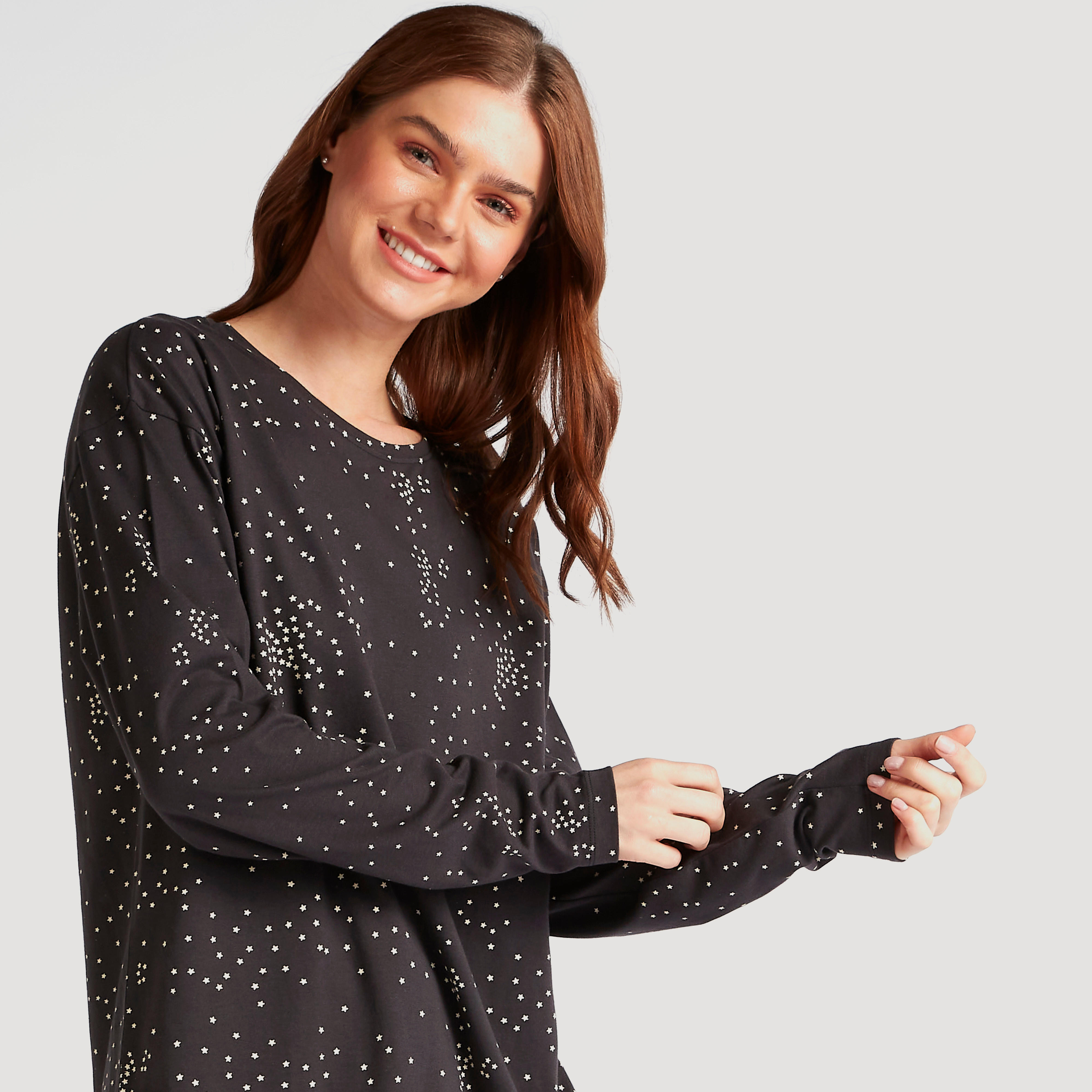 طقم بنطلون بيجاما وتيشيرت بياقة مستديرة وطبعات نجوم-women-clothing-nightwear-pyjamas-longsets-image-2