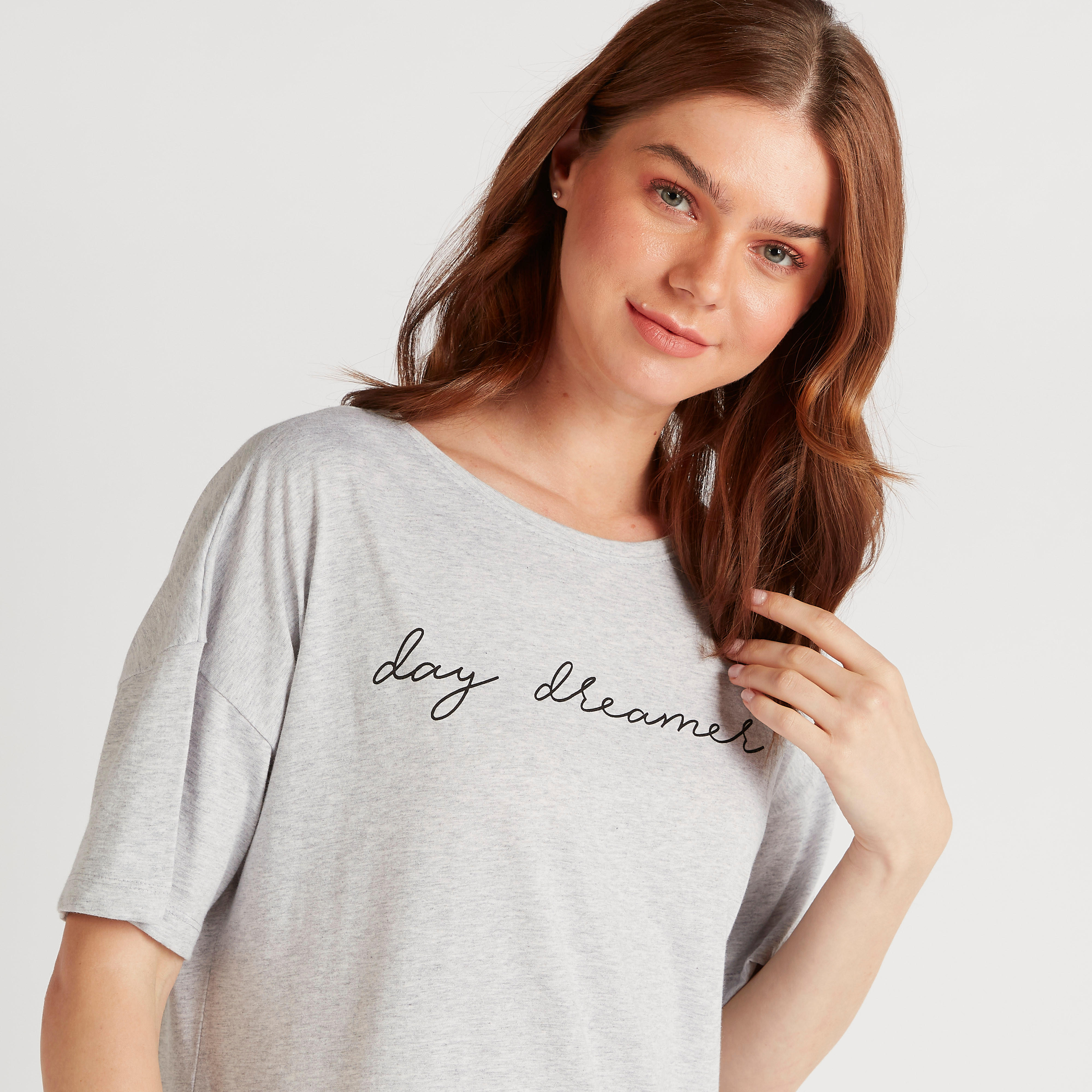 قميص نوم بياقة مستديرة وأكمام قصيرة وطبعات-women-clothing-nightwear-nighties-image-3