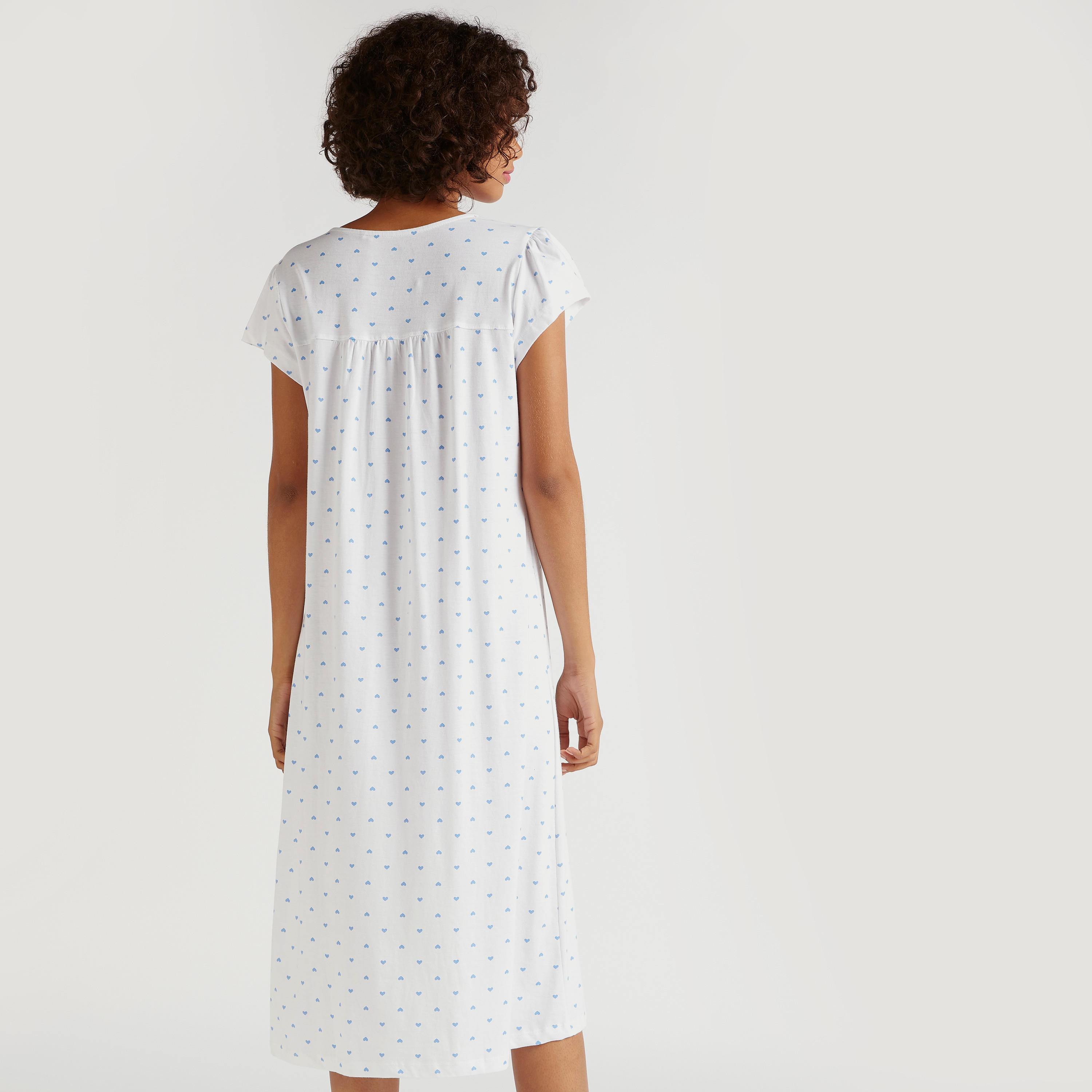 فستان نوم بياقة مستديرة وطبعات وأكمام قصيرة-women-clothing-nightwear-nighties-image-4