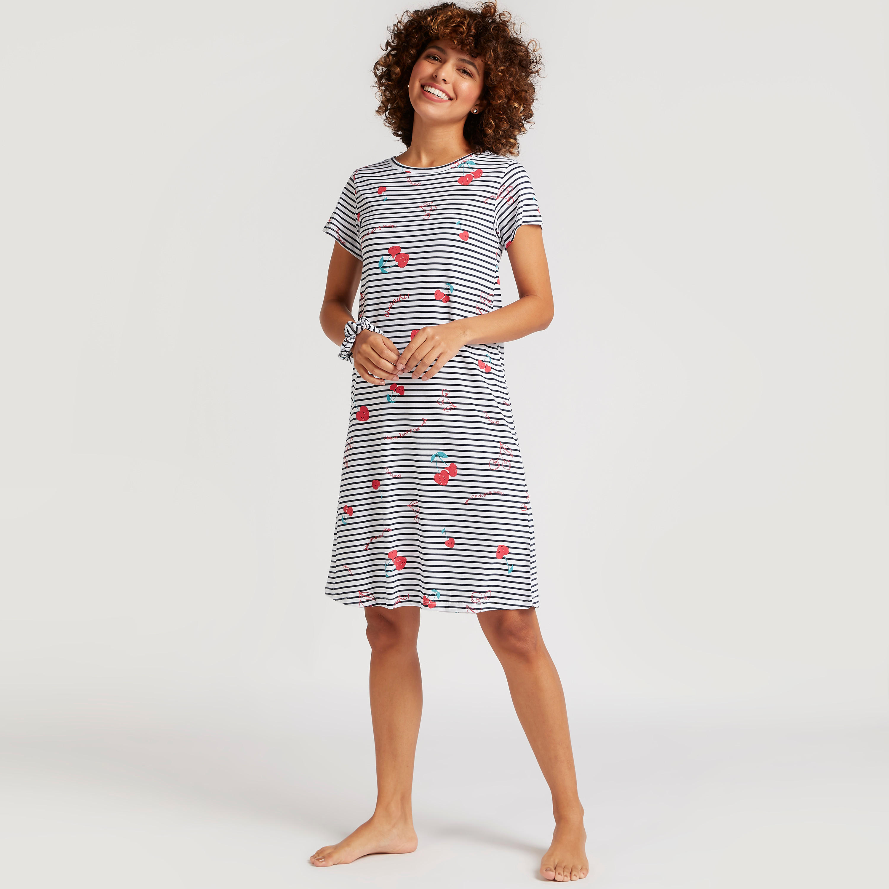 قميص نوم بطبعات وأكمام قصيرة وياقة مستديرة - طقم من قطعتين-women-clothing-nightwear-nighties-image-7