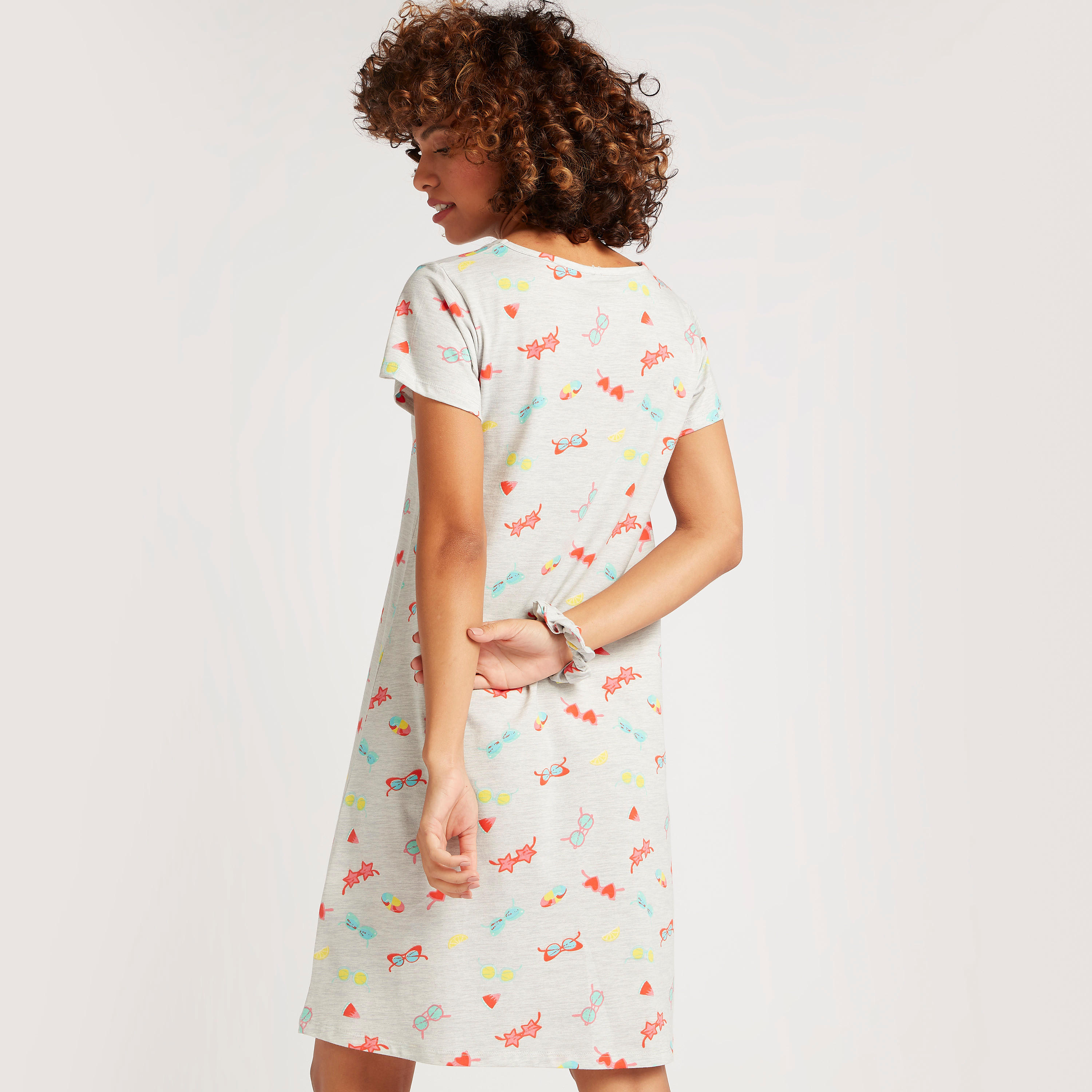 قميص بأكمام قصيرة وطبعات - طقم من قطعتين-women-clothing-nightwear-nighties-image-4