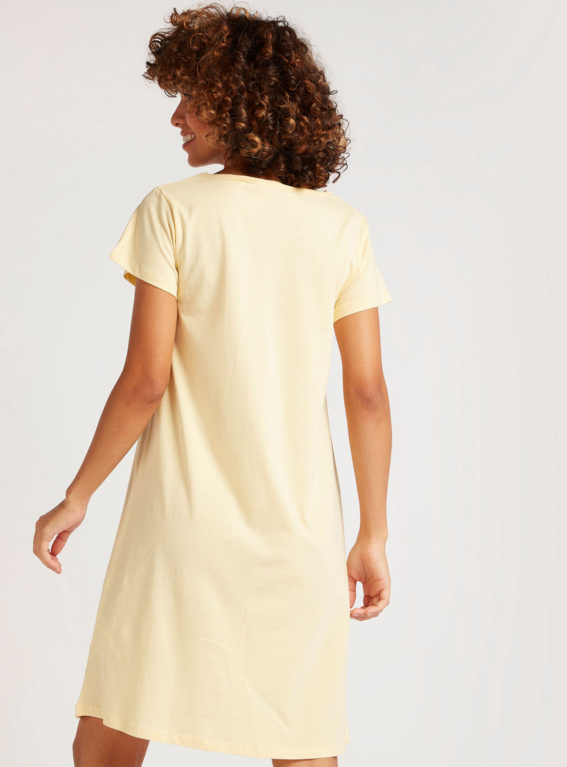 قميص بأكمام قصيرة وطبعات - طقم من قطعتين-women-clothing-nightwear-nighties-image-3
