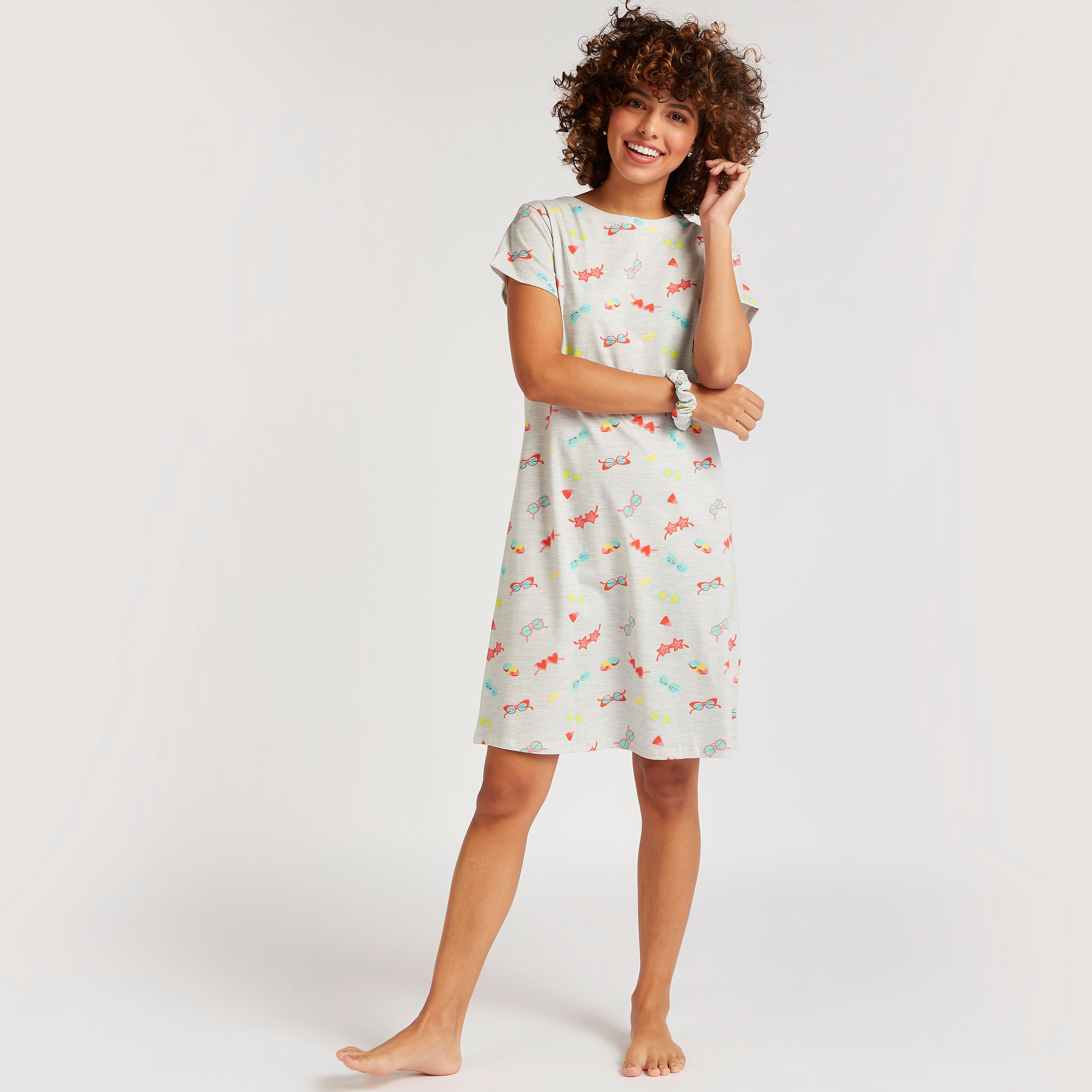 قميص بأكمام قصيرة وطبعات - طقم من قطعتين-women-clothing-nightwear-nighties-image-2