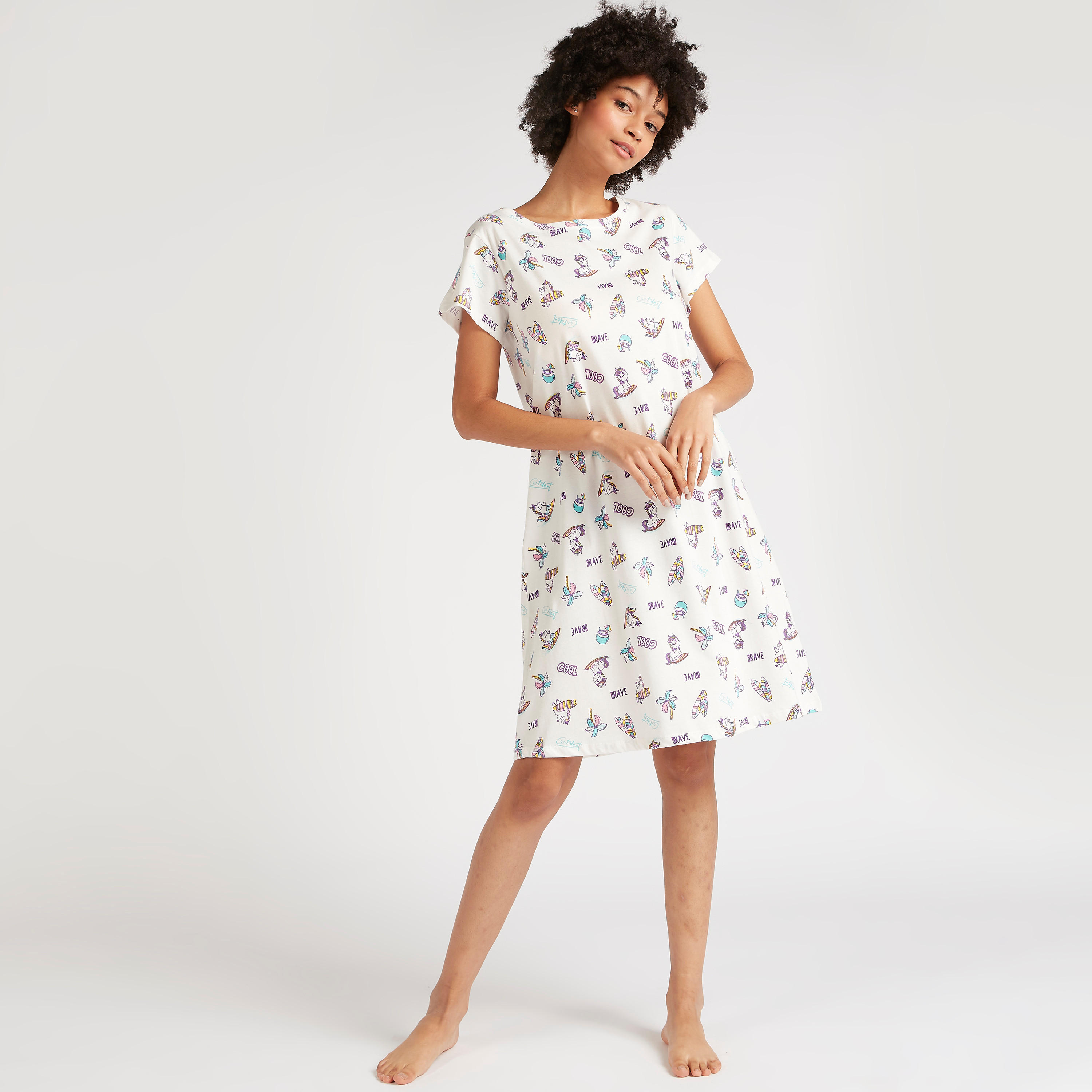 قميص نوم بأكمام قصيرة وطبعات - طقم من قطعتين-women-clothing-nightwear-nighties-image-8