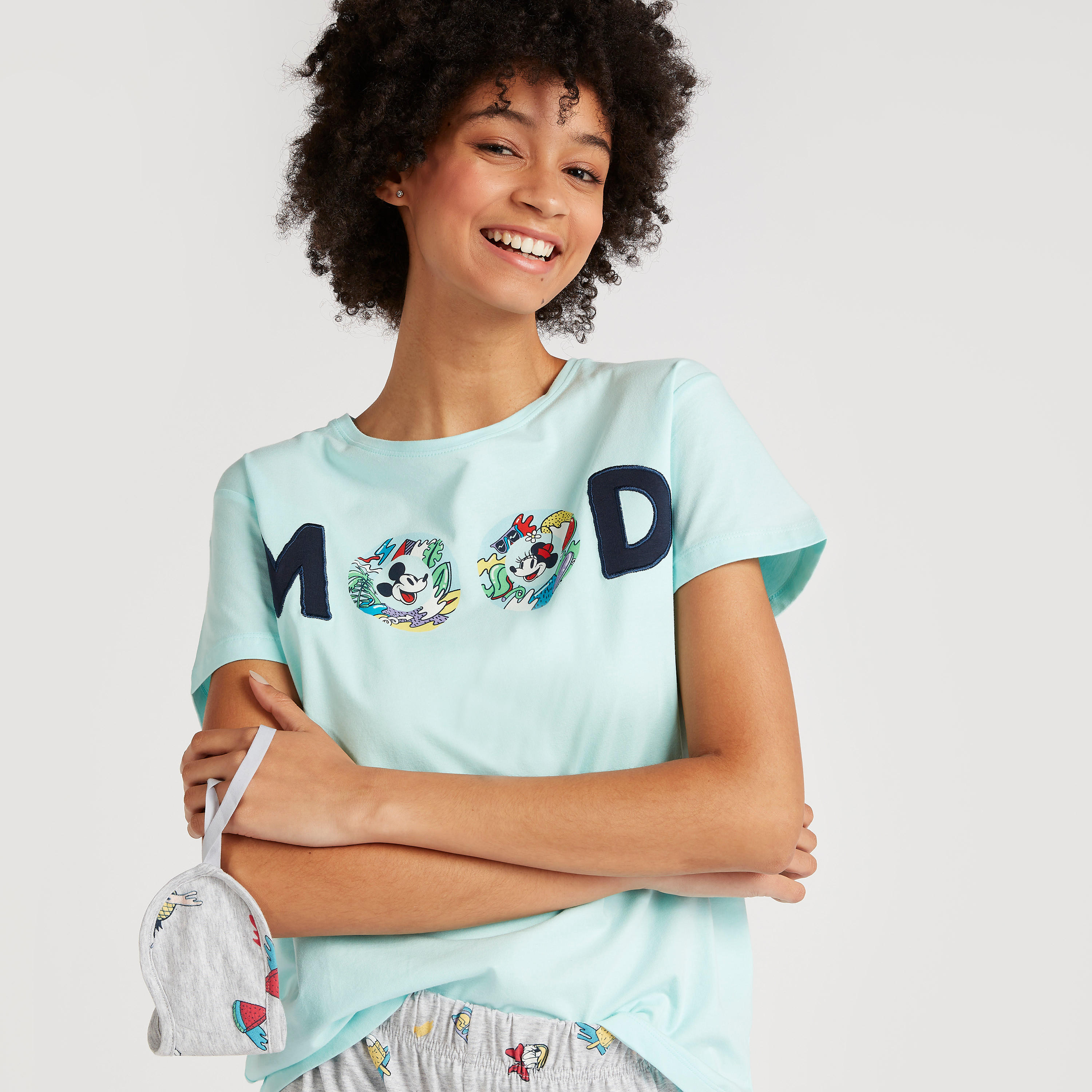 طقم بنطلون بيجاما وتيشيرت بياقة ضيّقة وطبعات-women-clothing-nightwear-pyjamas-longsets-image-5