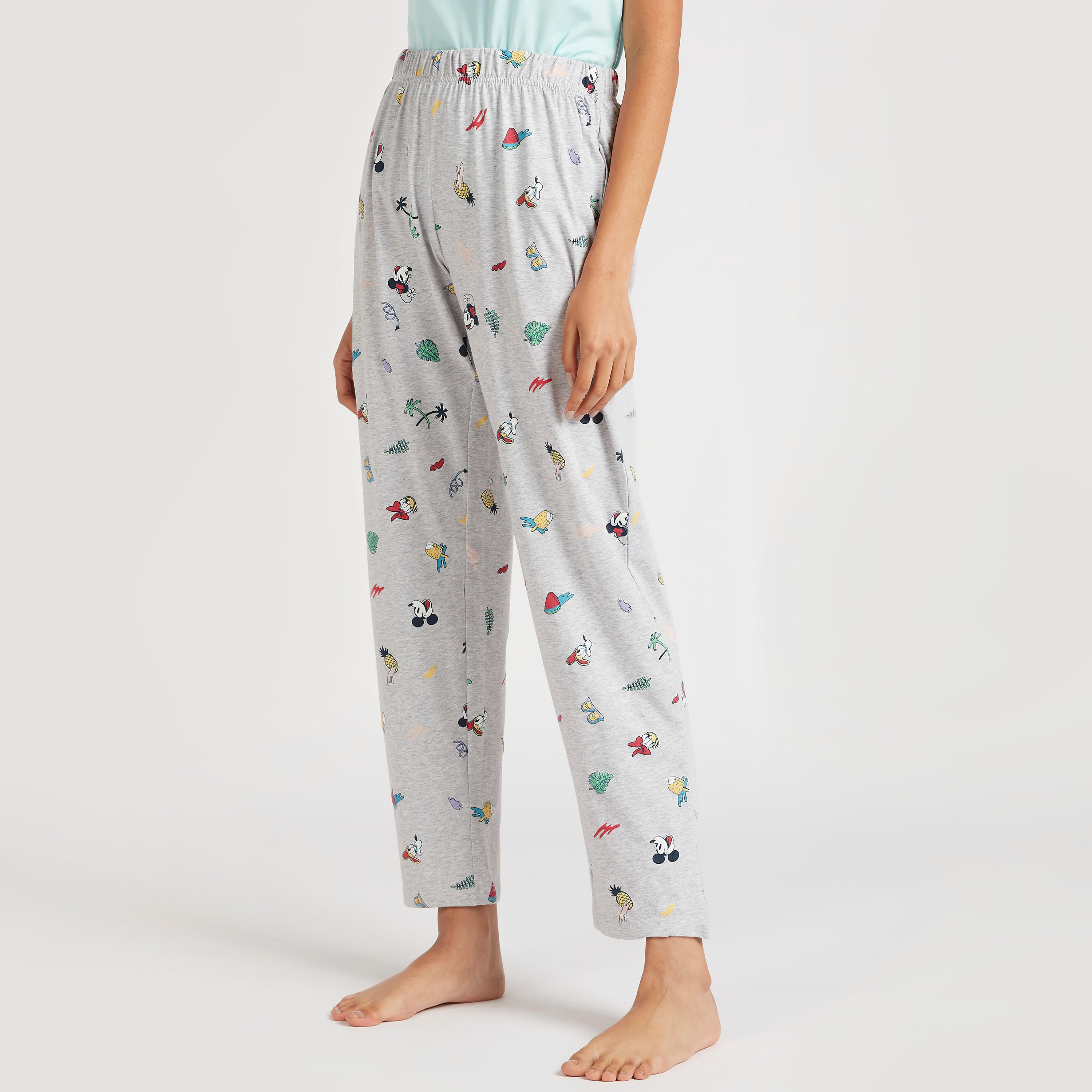 طقم بنطلون بيجاما وتيشيرت بياقة ضيّقة وطبعات-women-clothing-nightwear-pyjamas-longsets-image-2