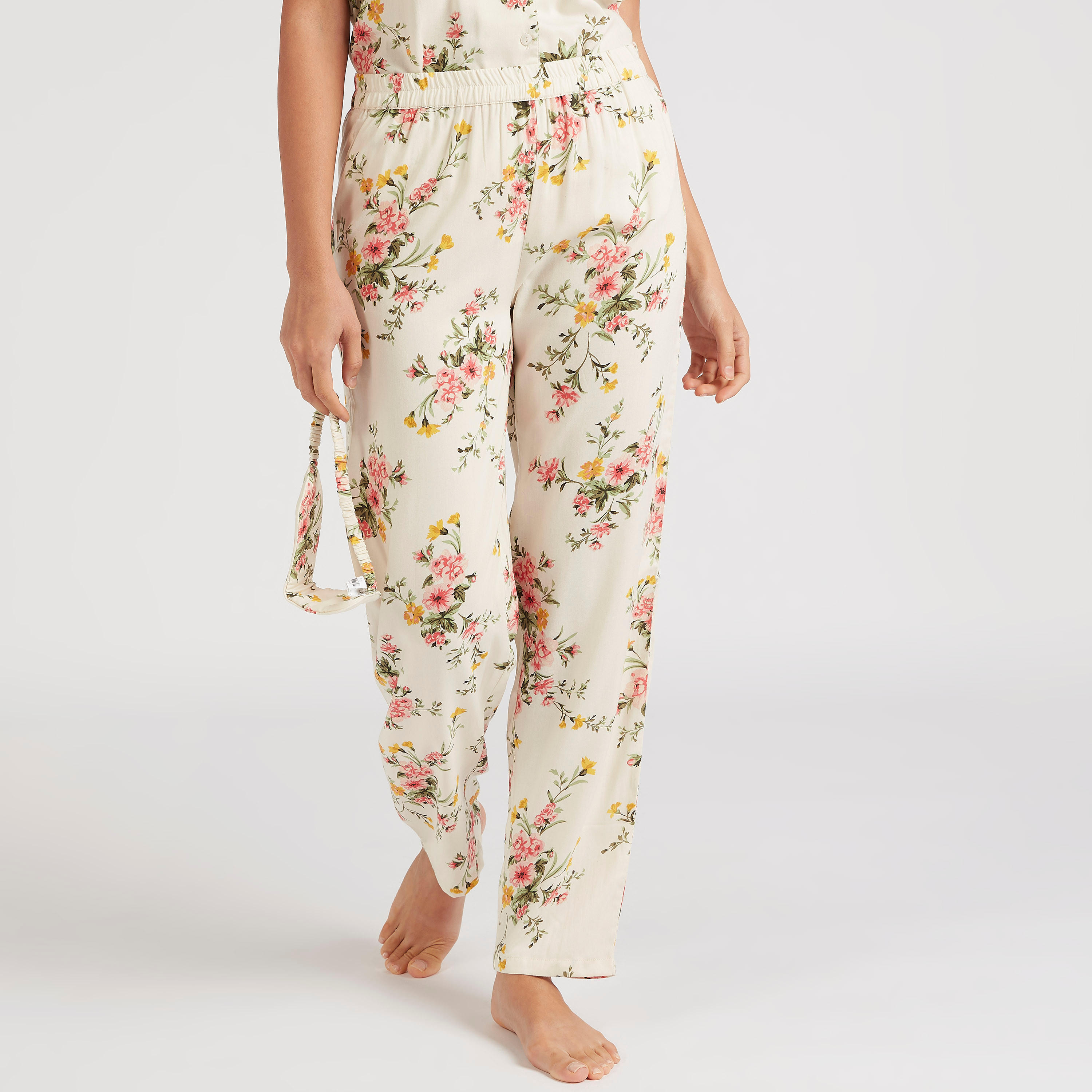 طقم من بنطلون بيجاما وقميص بطبعات أزهار وقناع عيون-women-clothing-nightwear-pyjamas-longsets-image-5