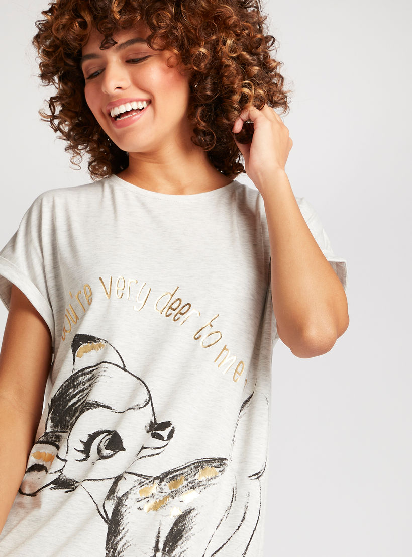 قميص نوم بطبعات وتفاصيل فتحة وأكمام كاب-women-clothing-nightwear-nighties-image-3