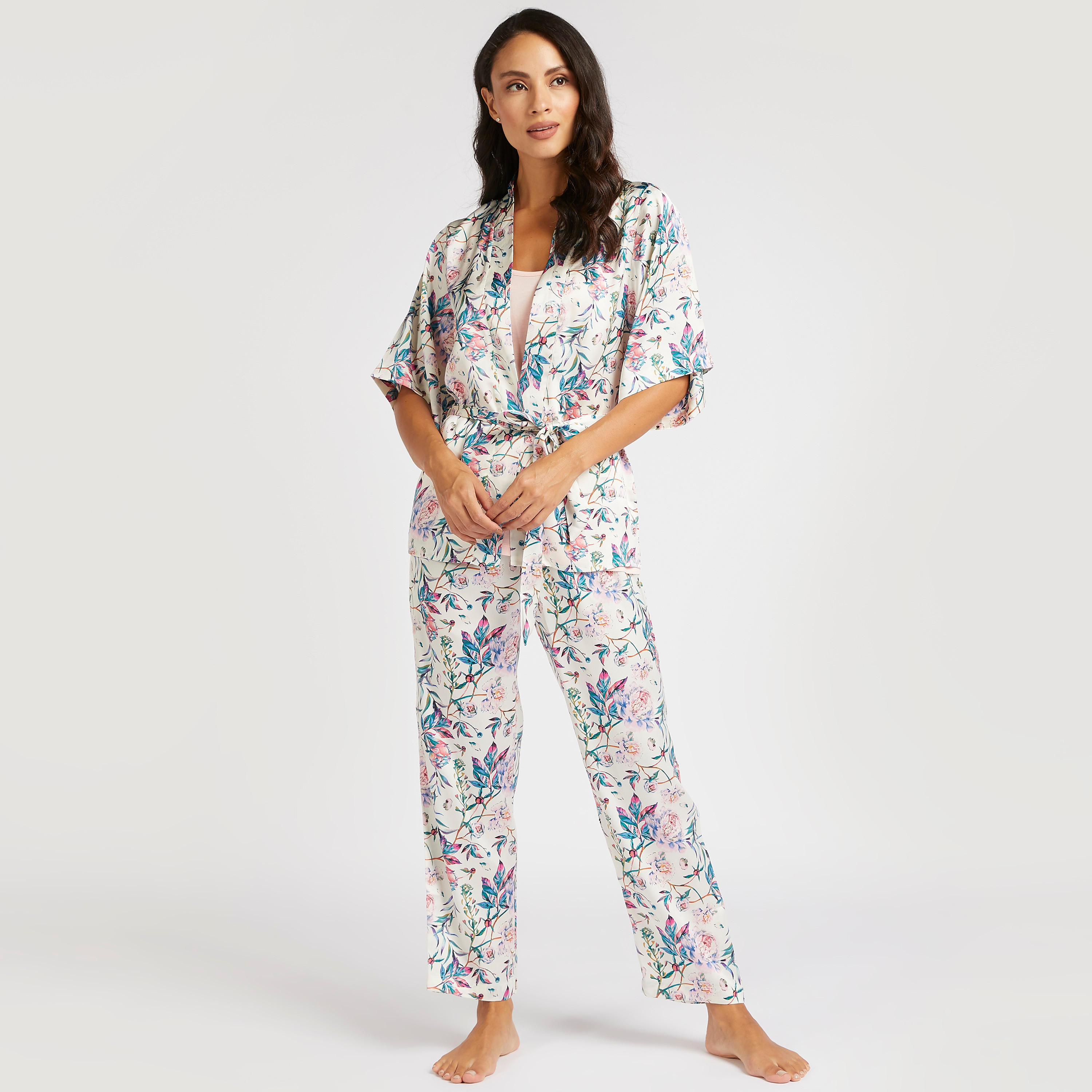 طقم بيجاما بطبعات أزهار - 3 قطع-women-clothing-nightwear-pyjamas-longsets-image-5