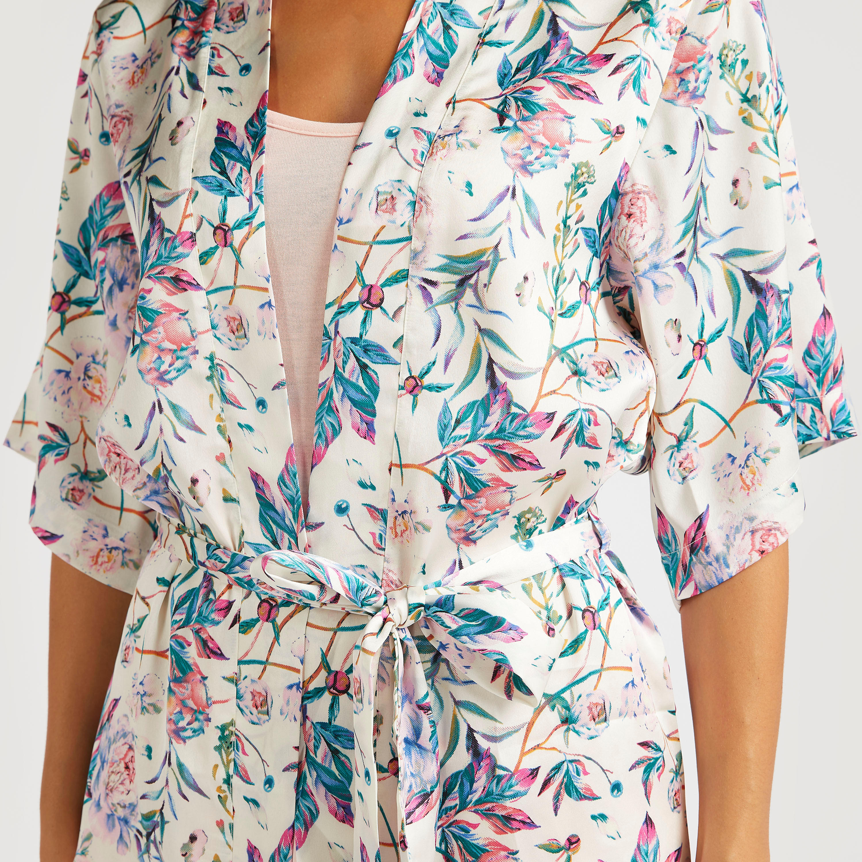 طقم بيجاما بطبعات أزهار - 3 قطع-women-clothing-nightwear-pyjamas-longsets-image-3