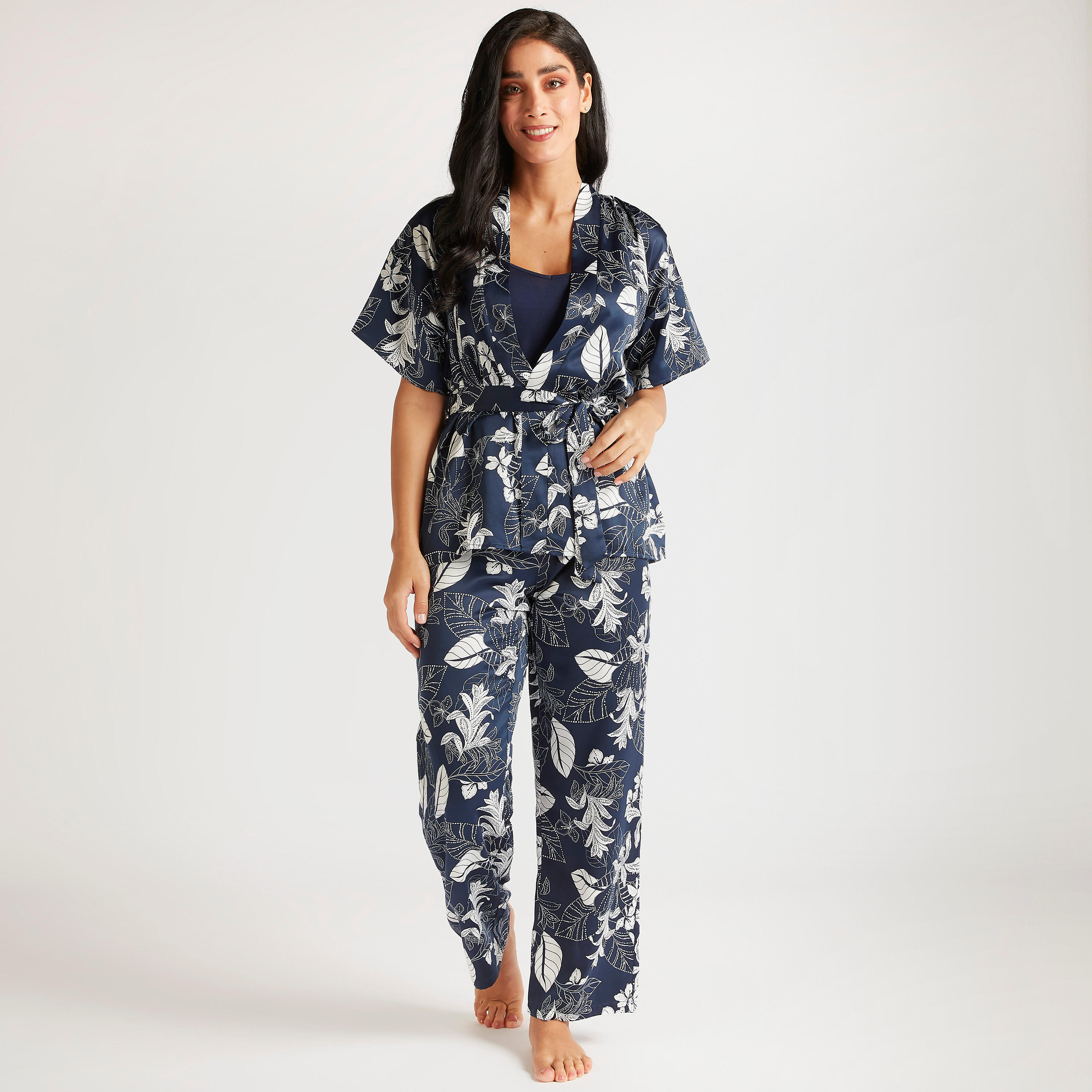 طقم من بنطلون بيجاما بأربطة وقميص بطبعات أزهار-women-clothing-nightwear-pyjamas-longsets-image-2
