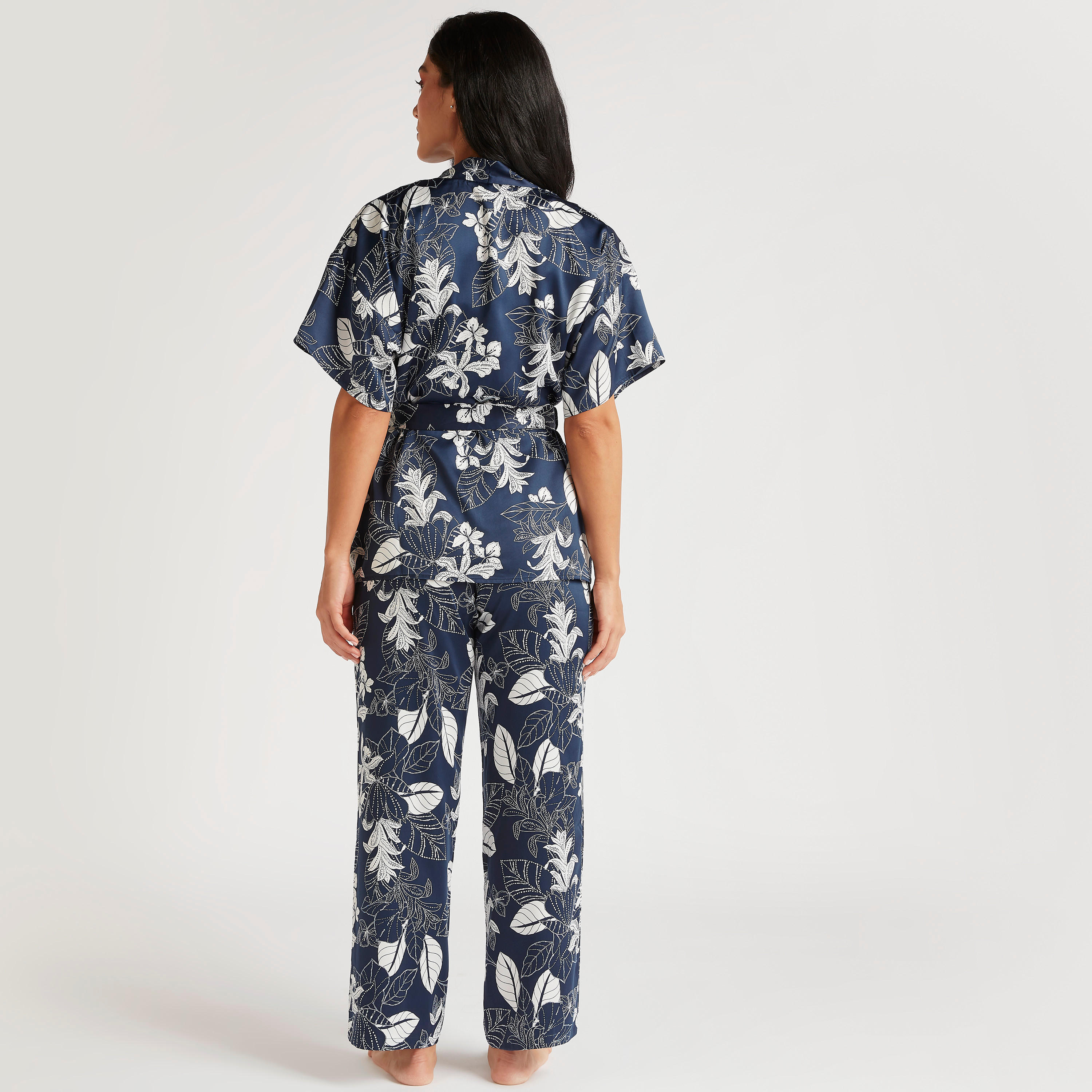 طقم من بنطلون بيجاما بأربطة وقميص بطبعات أزهار-women-clothing-nightwear-pyjamas-longsets-image-4