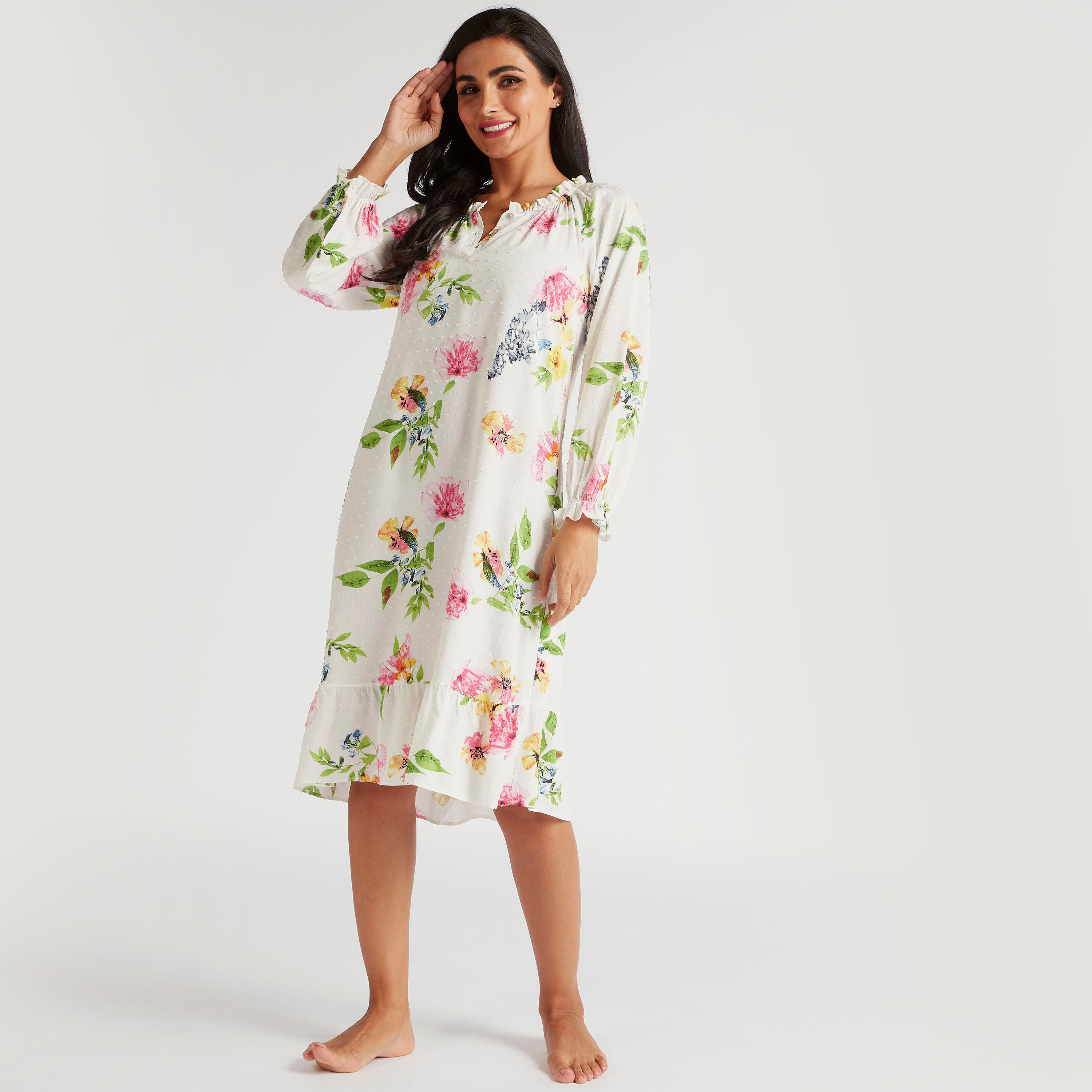 قميص نوم بياقة بتفاصيل كشكش وطبعات زهرية-women-clothing-nightwear-nighties-image-2