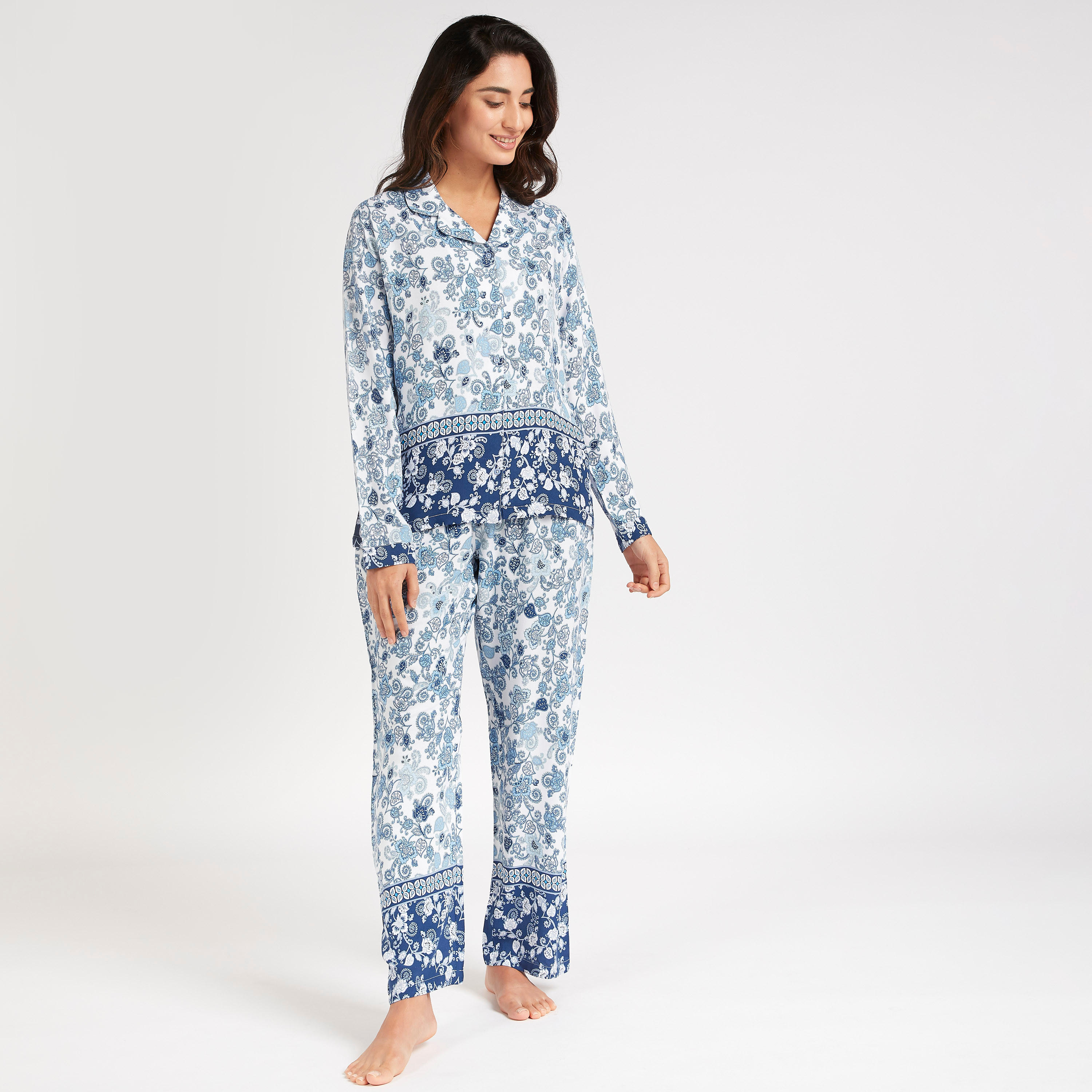 طقم من بنطلون بيجاما وقميص بطبعات أزهار-women-clothing-nightwear-pyjamas-longsets-image-2