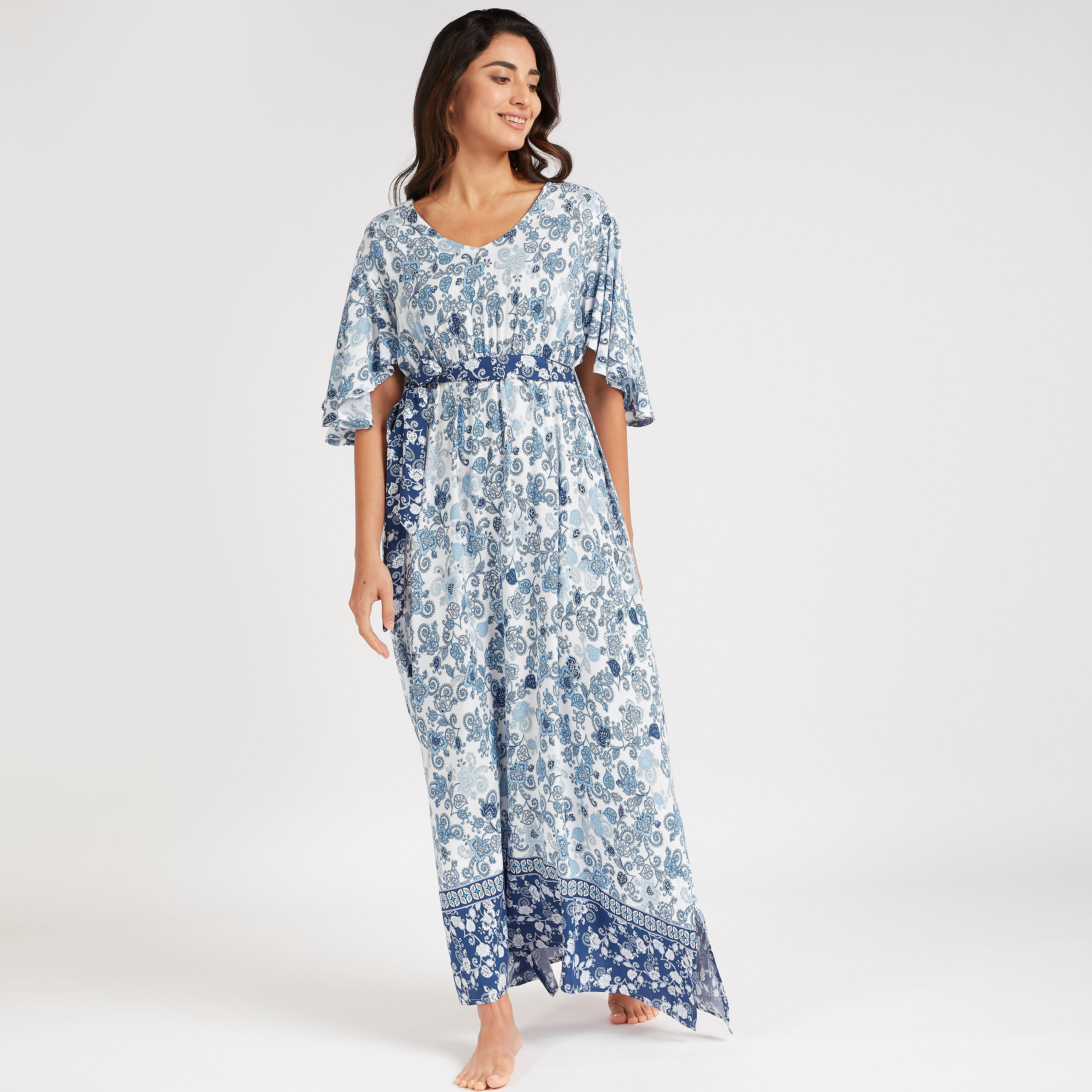 ثوب نوم بطبعات أزهار وأكمام عريضة وحزام-women-clothing-nightwear-nighties-image-1