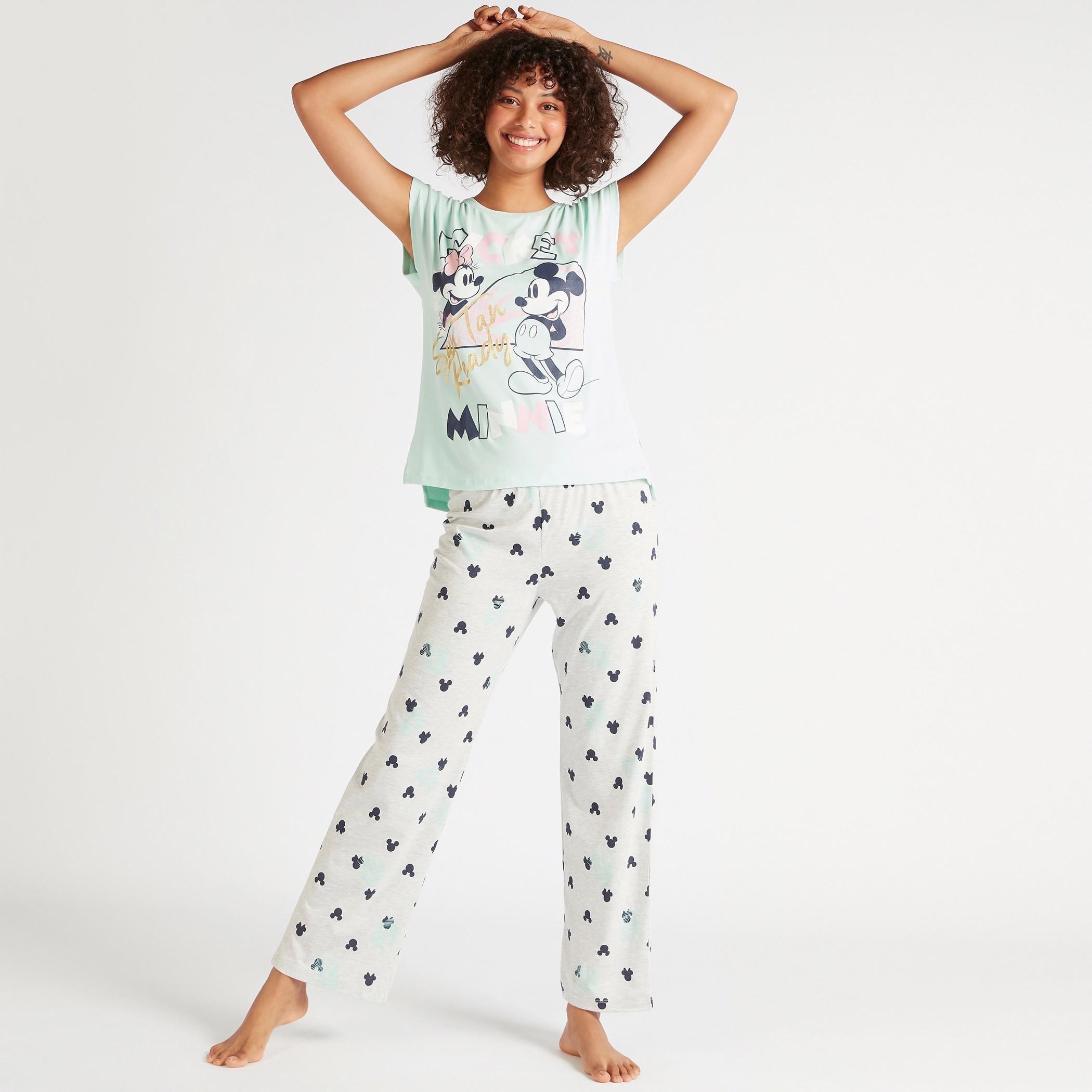 طقم من بنطلون بيجاما وتيشيرت بطبعات ميكي وميني-women-clothing-nightwear-pyjamas-longsets-image-3