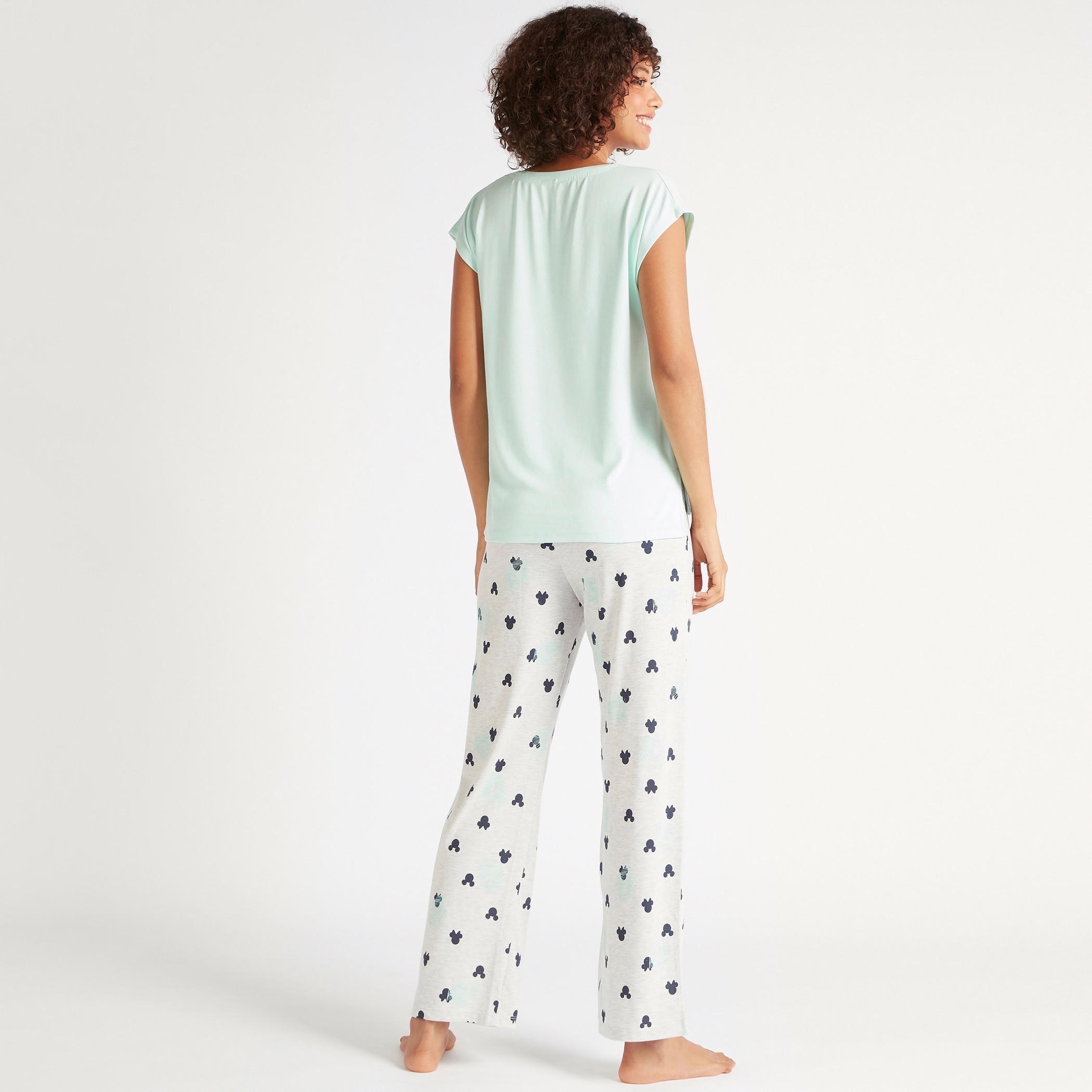 طقم من بنطلون بيجاما وتيشيرت بطبعات ميكي وميني-women-clothing-nightwear-pyjamas-longsets-image-2