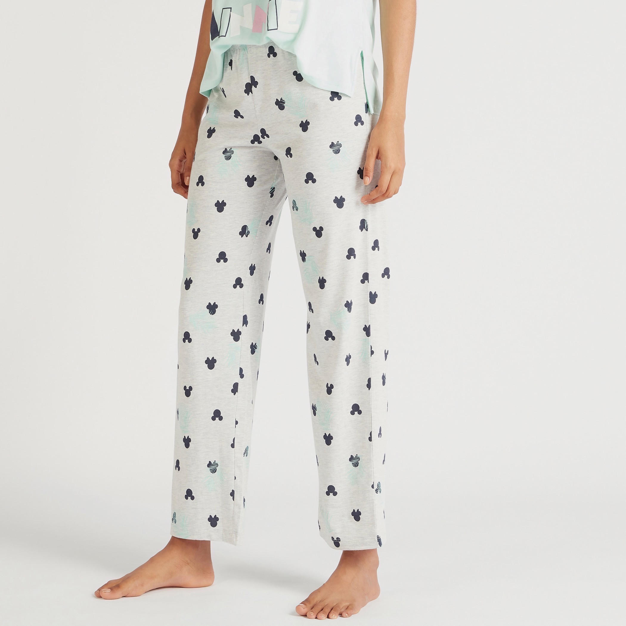 طقم من بنطلون بيجاما وتيشيرت بطبعات ميكي وميني-women-clothing-nightwear-pyjamas-longsets-image-1