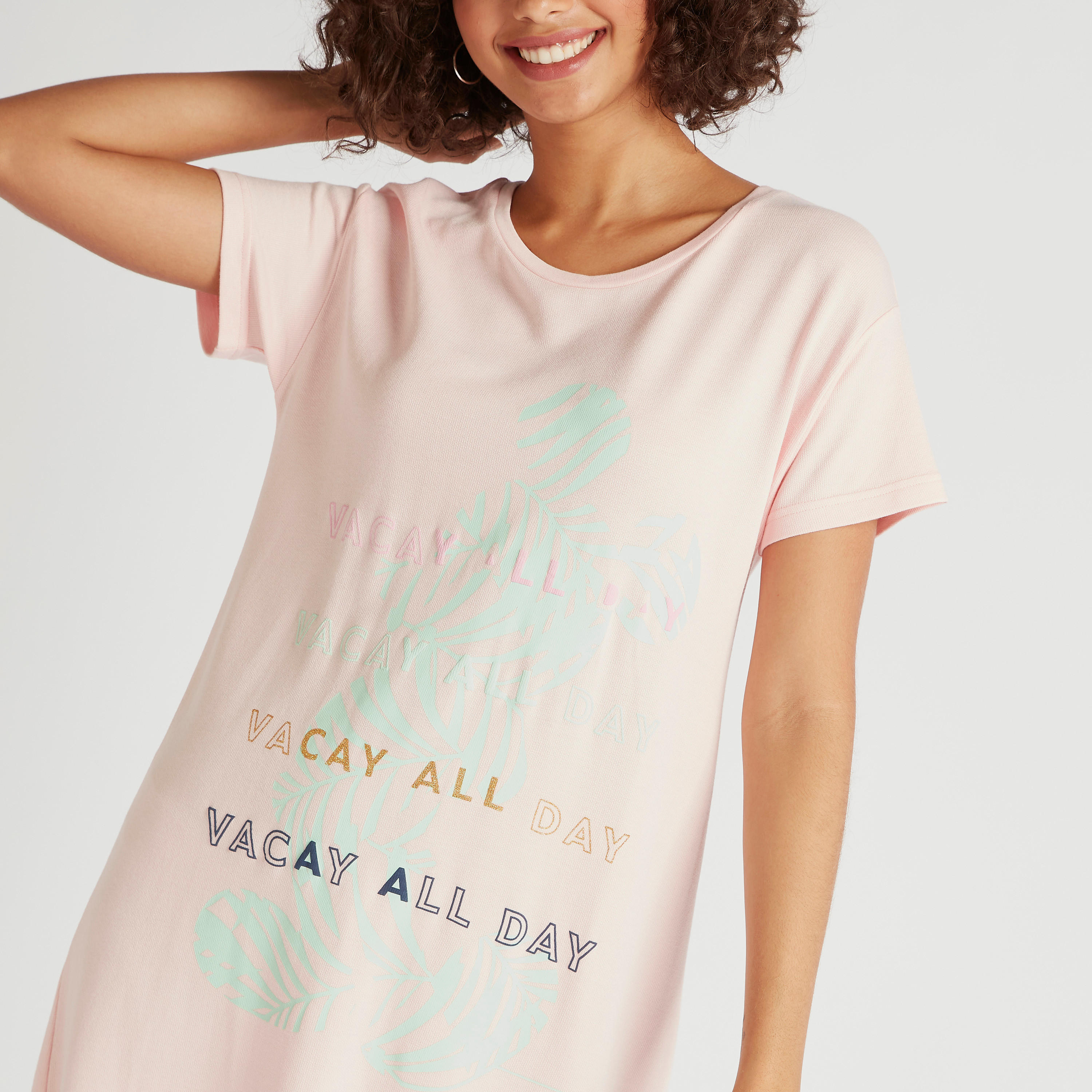 قميص نوم بياقة مستديرة وأكمام قصيرة وطبعات-women-clothing-nightwear-nighties-image-3