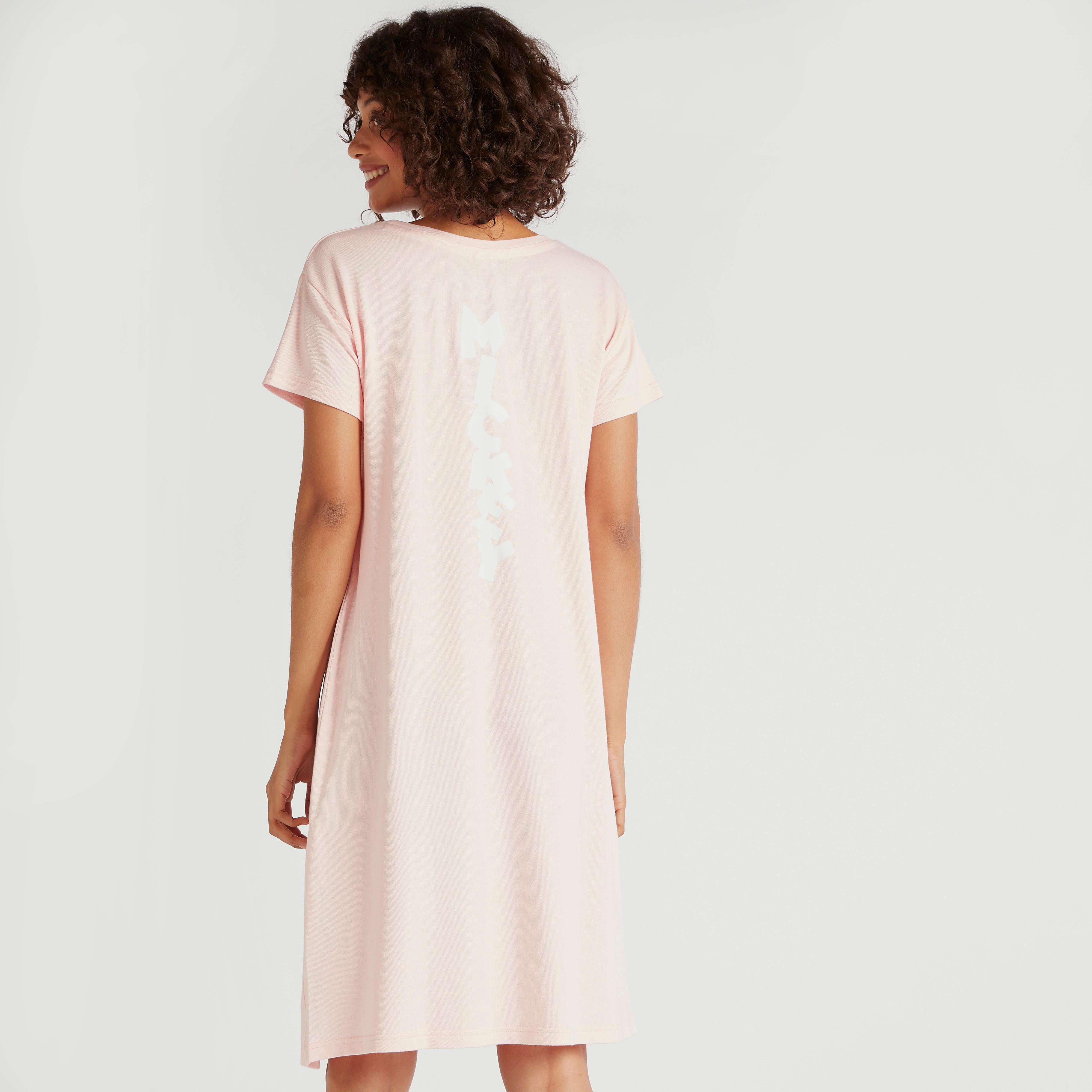 قميص نوم بياقة مستديرة وأكمام قصيرة وطبعات-women-clothing-nightwear-nighties-image-4
