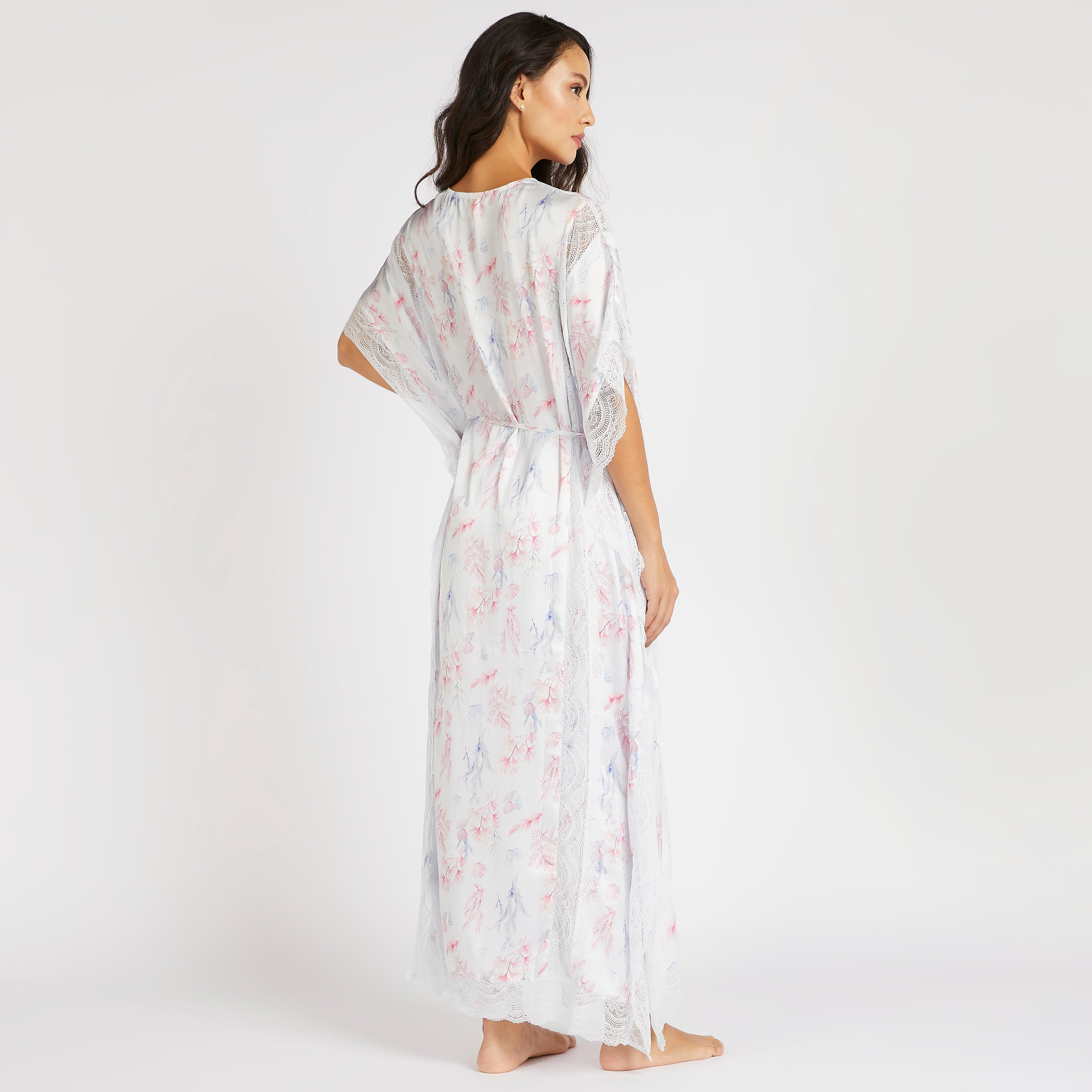 ثوب نوم بطبعات وحزام وتفاصيل دانتيل-women-clothing-nightwear-nighties-image-4