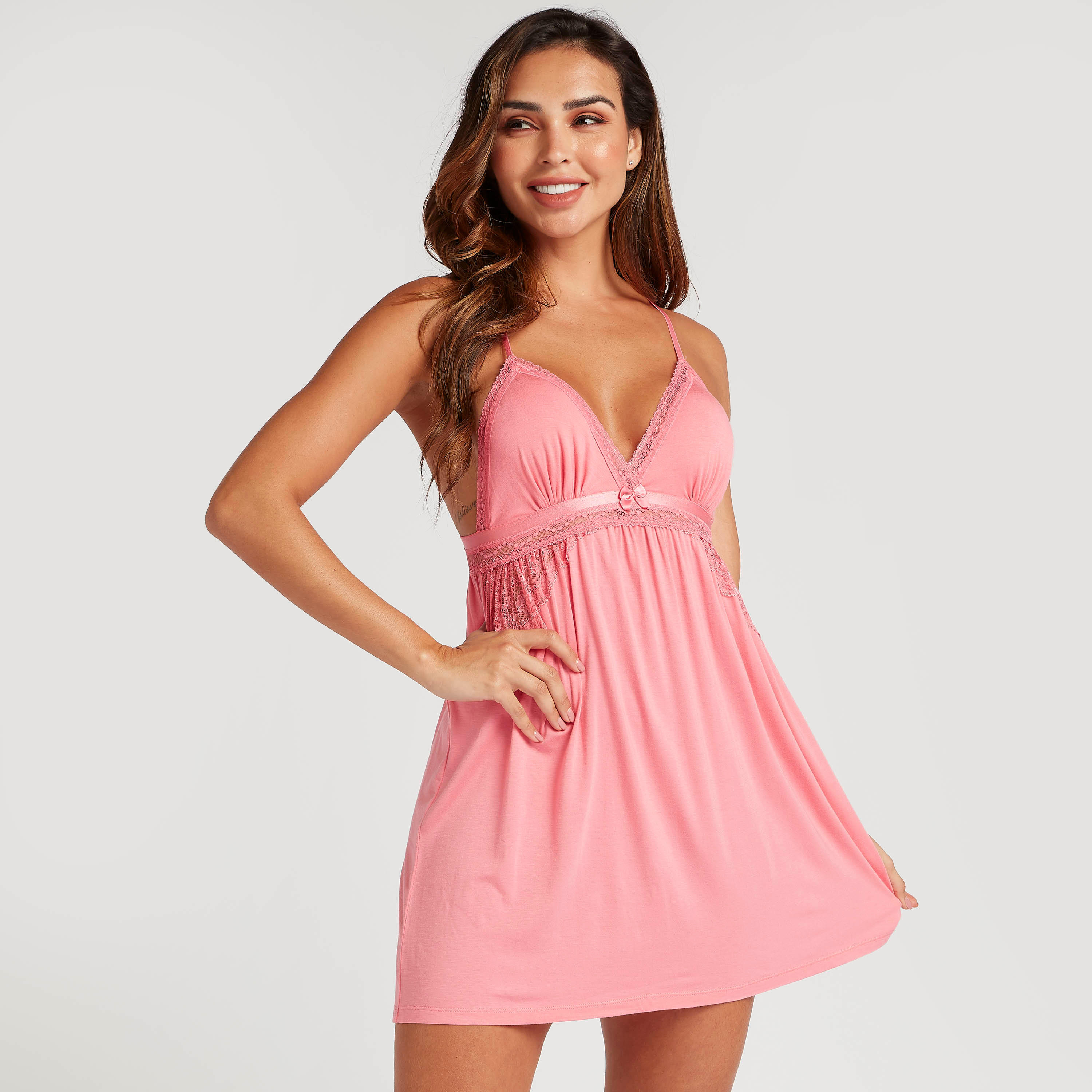 فستان نوم بدون أكمام بياقة على شكل V وشرائط دانتيل-women-clothing-nightwear-nighties-image-1