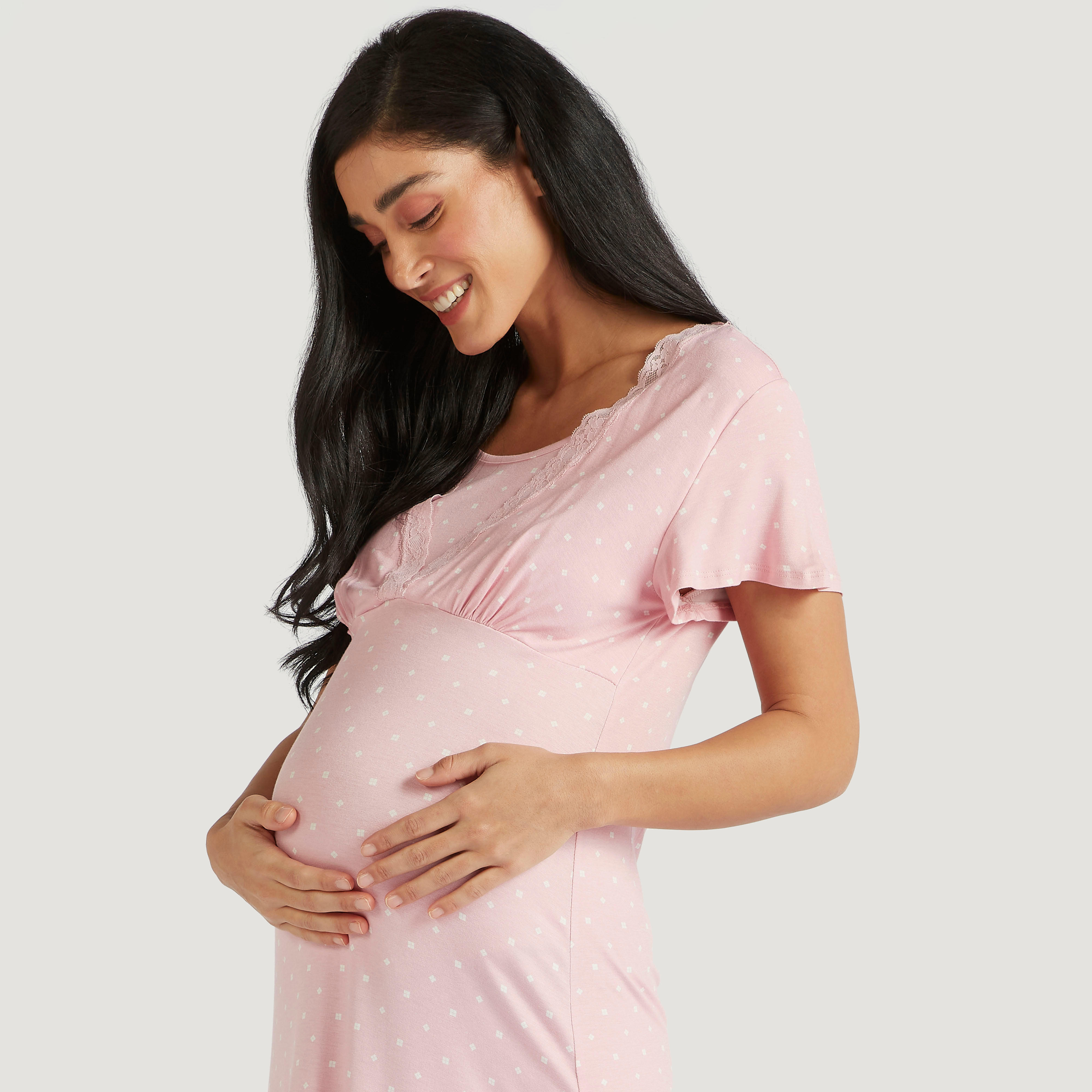 قميص نوم للحوامل ميدي بطبعات منقّطة وأكمام كاب مستديرة-women-clothing-maternity-nightwear-image-3