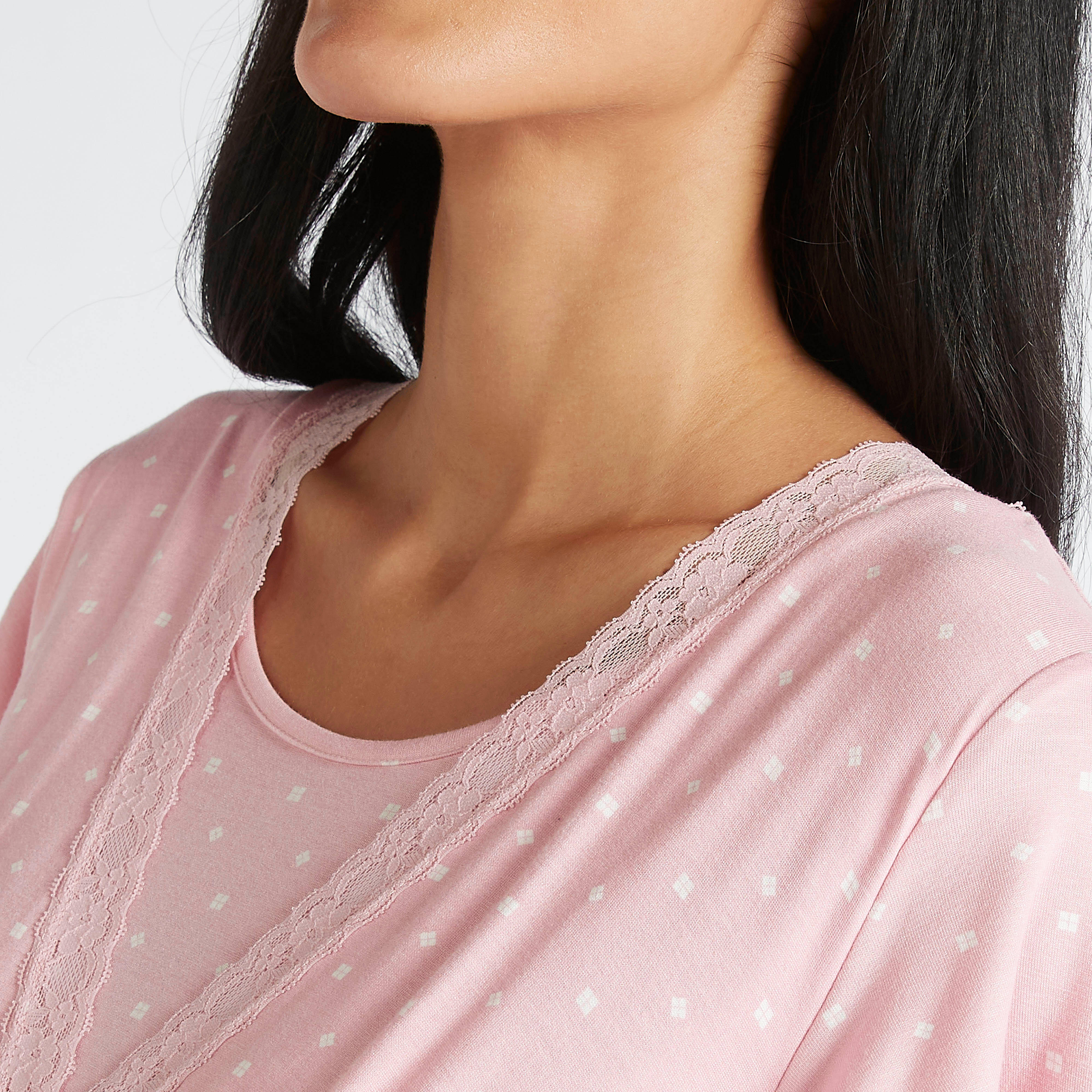 قميص نوم للحوامل ميدي بطبعات منقّطة وأكمام كاب مستديرة-women-clothing-maternity-nightwear-image-5