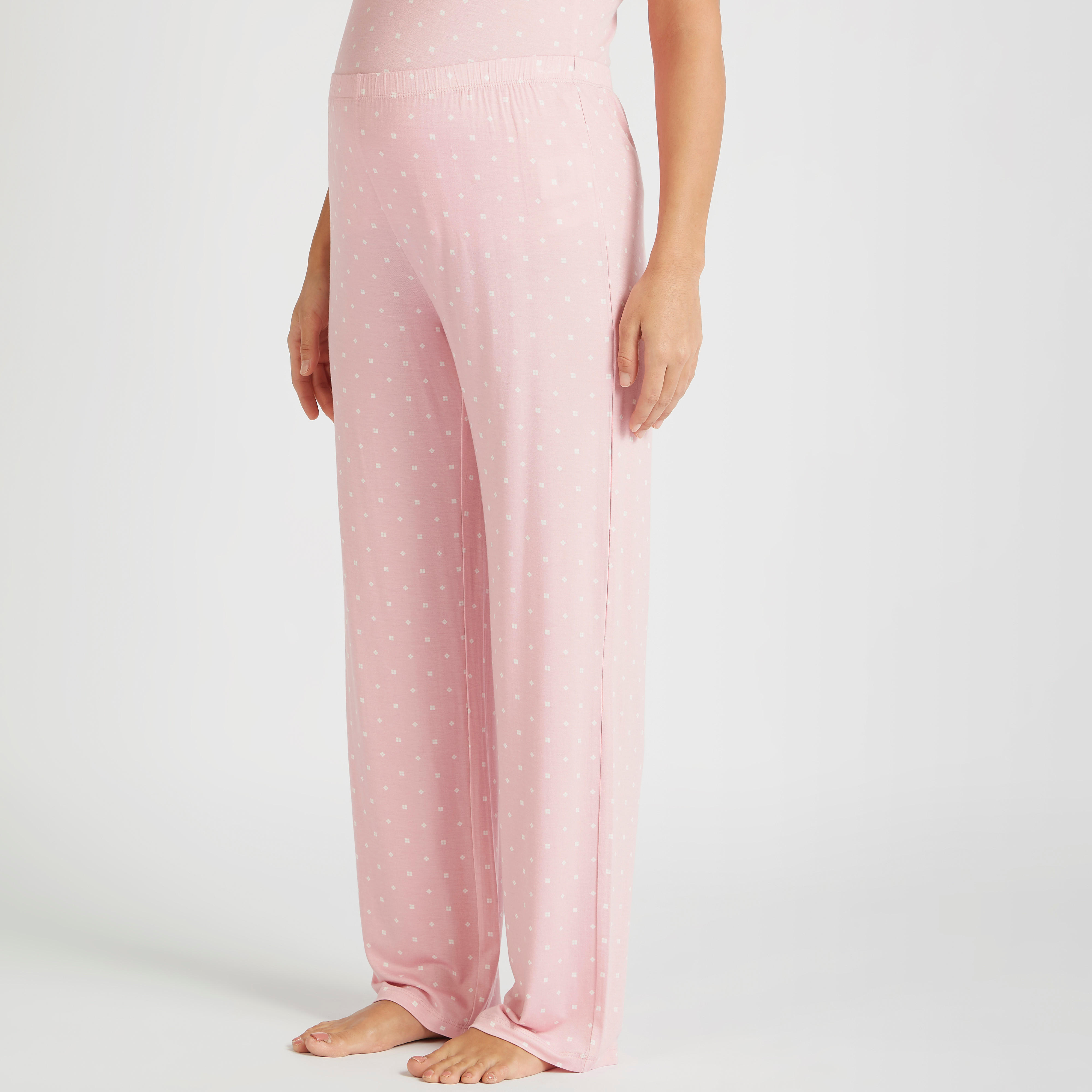 طقم للحوامل بلوزة قصيرة بياقة v وطبعات وبنطلون بيجاما-women-clothing-maternity-nightwear-image-5