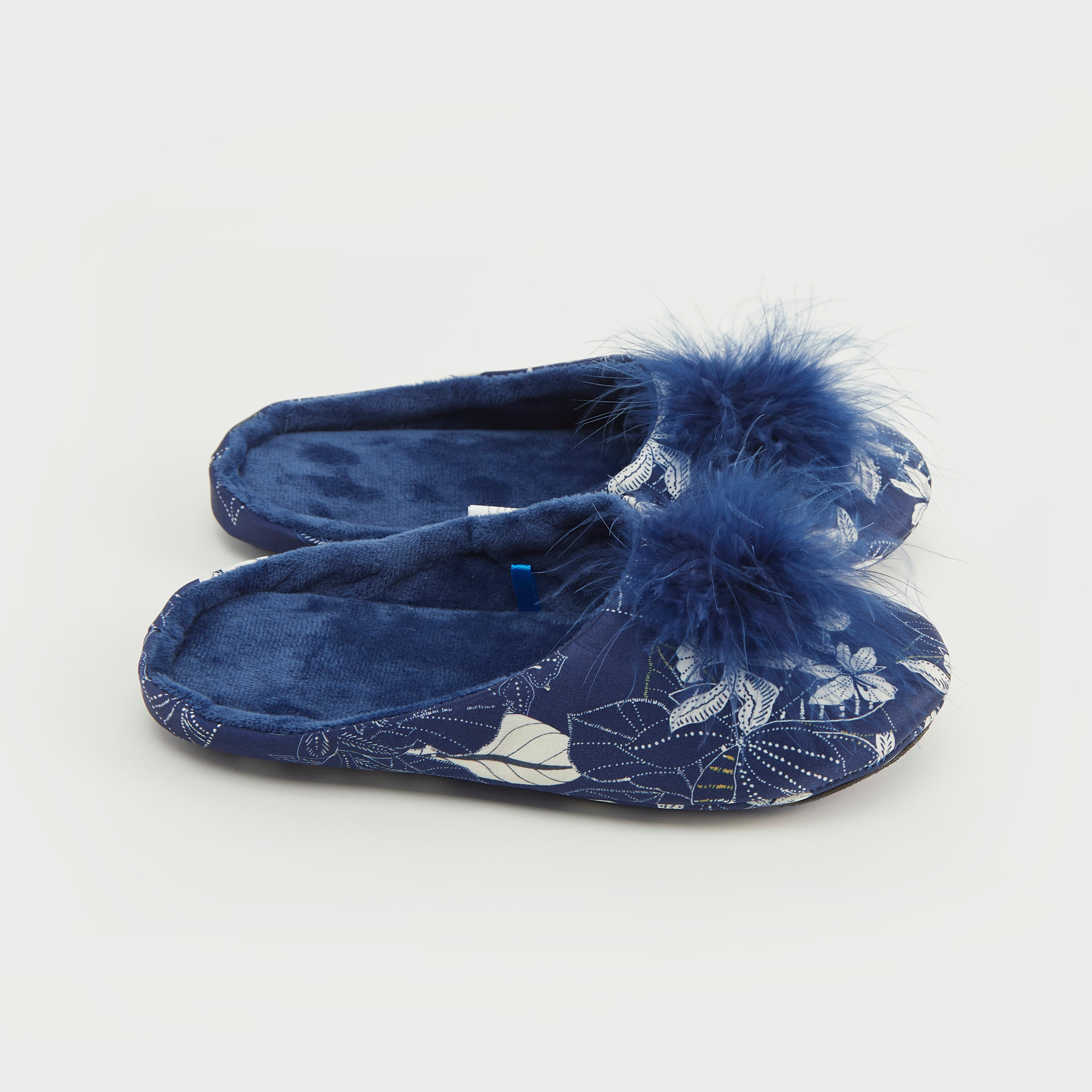 شبشب غرفة نوم سهل الارتداء بطبعات أزهار وتفاصيل ريش-women-clothing-nightwear-bedroomslippers-image-4